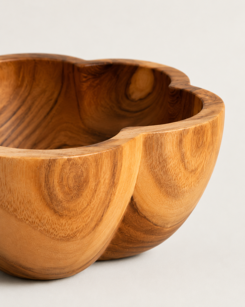 Bol en teck – Forme fleur