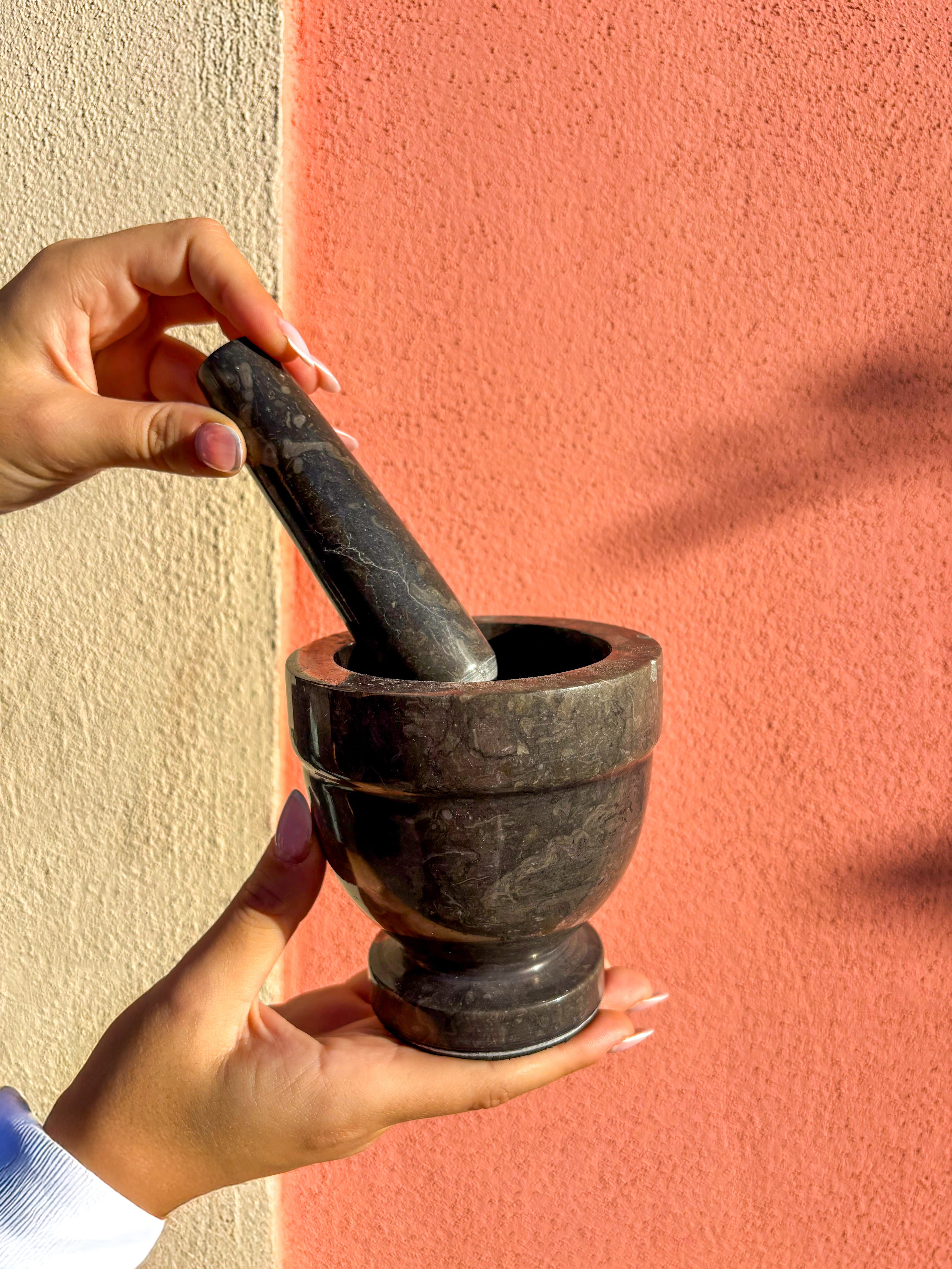 Mortier en marbre gris