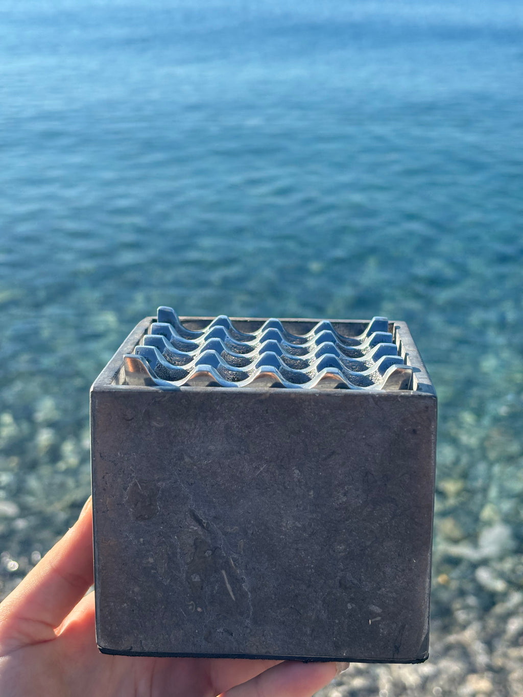 Cendrier cube marbre gris