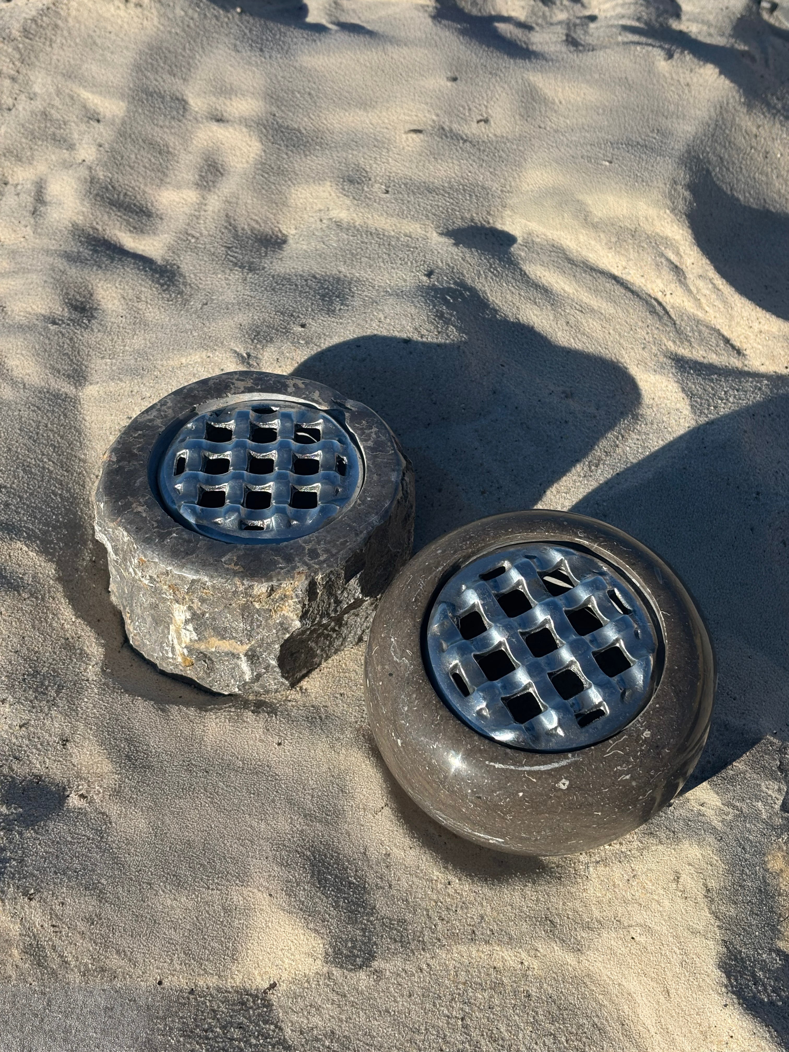 Cendrier en marbre lisse gris