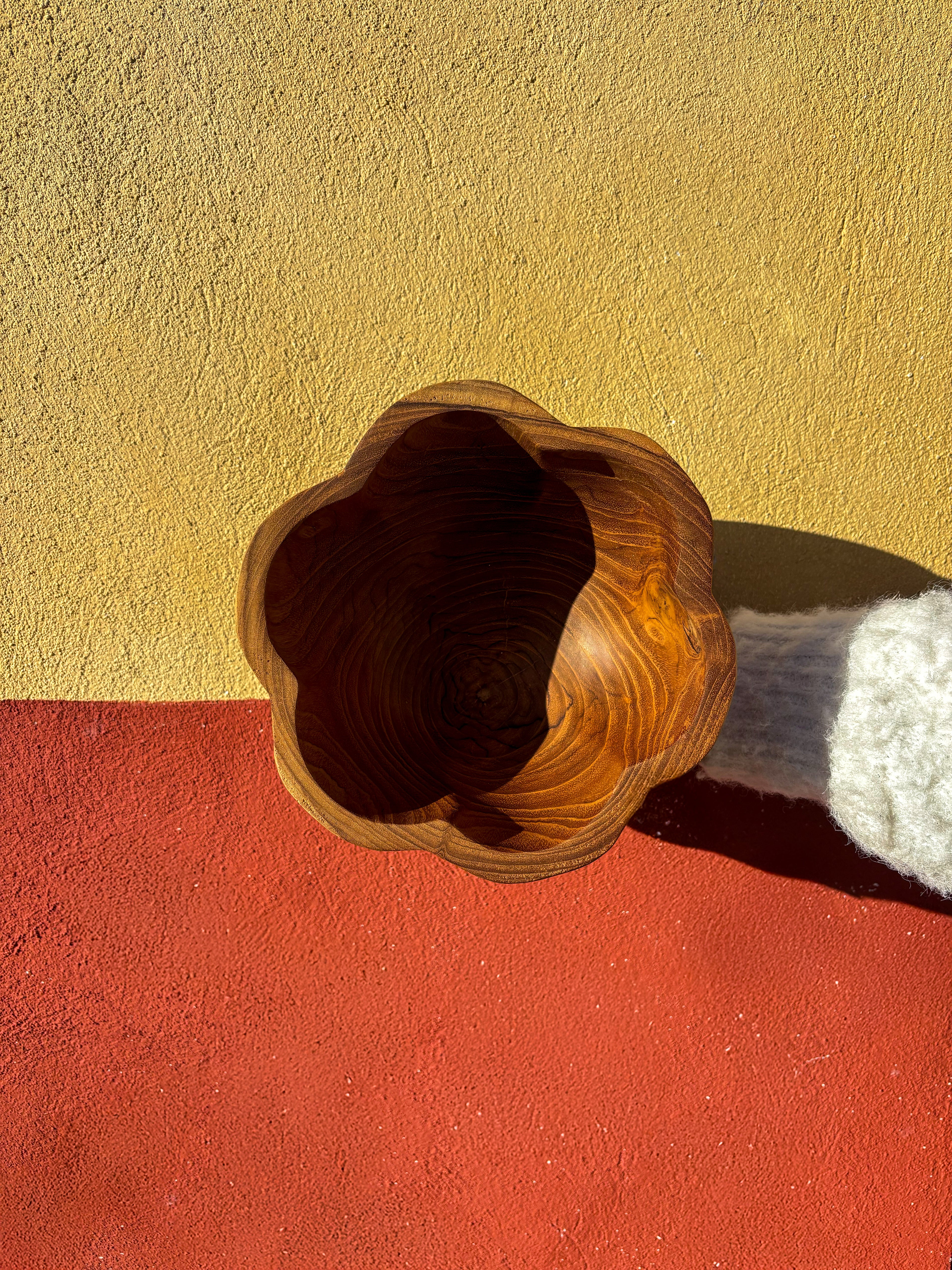 Bol fleur en bois de teck