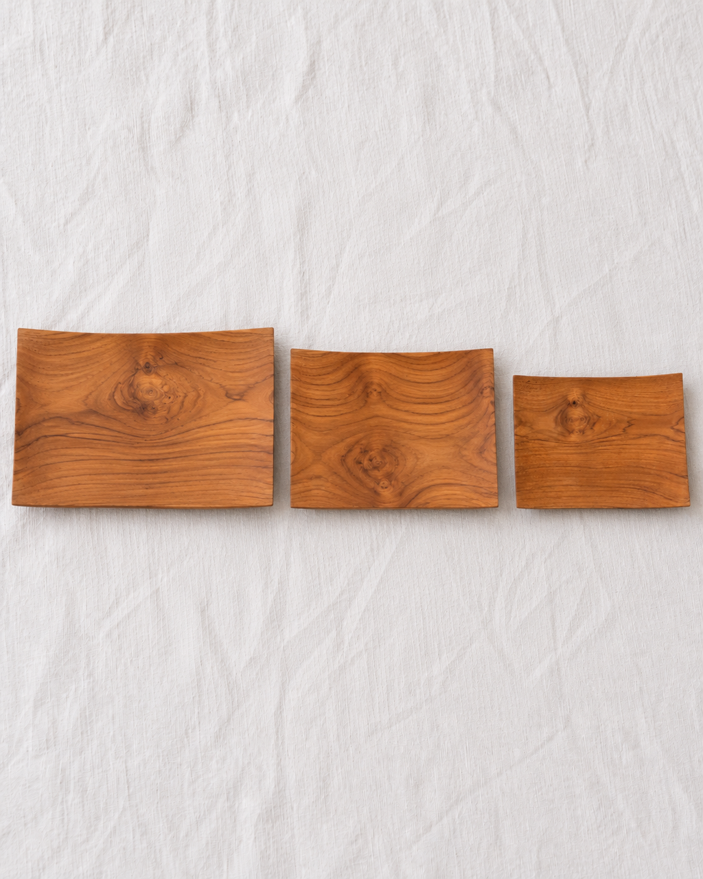 Lot de 3 assiettes rectangulaires en bois de teck