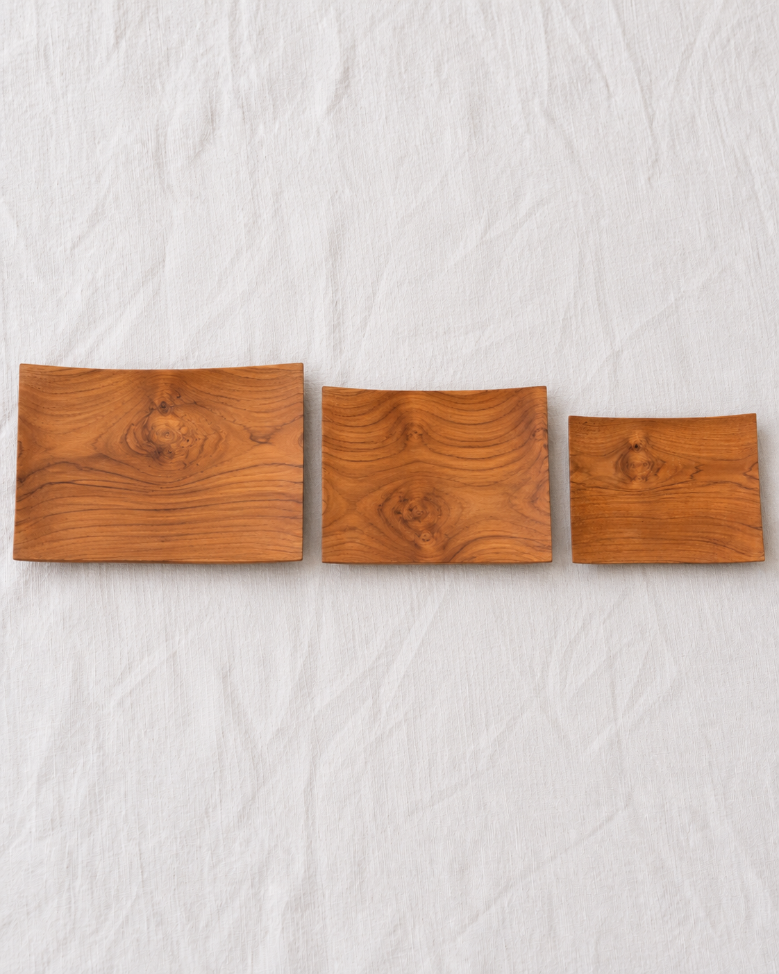 Lot de 3 assiettes rectangulaires en bois de teck