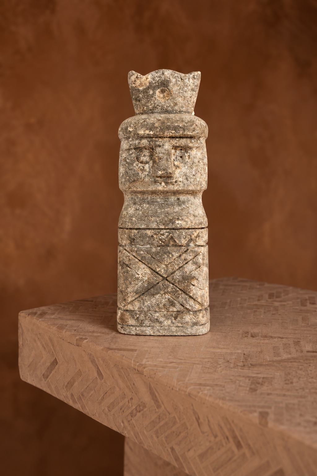 Statue Totem Couronne