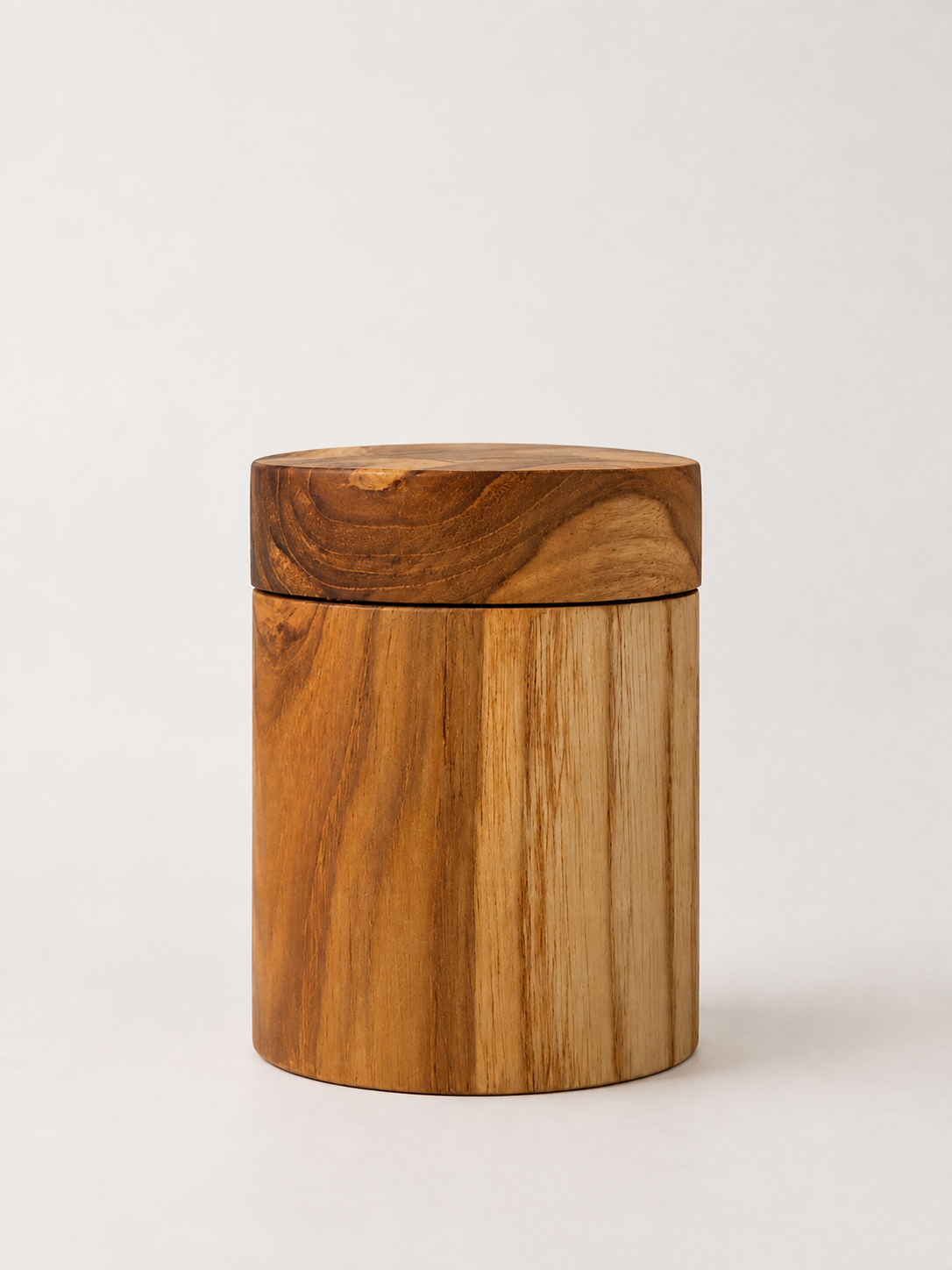Boîte en bois avec couvercle