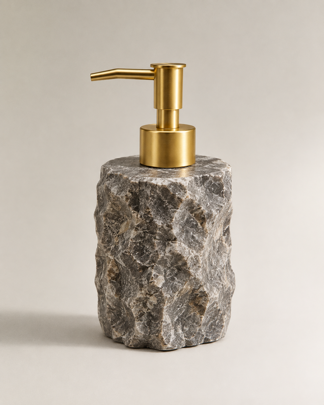 Distributeur à savon en marbre petit gris embout gold