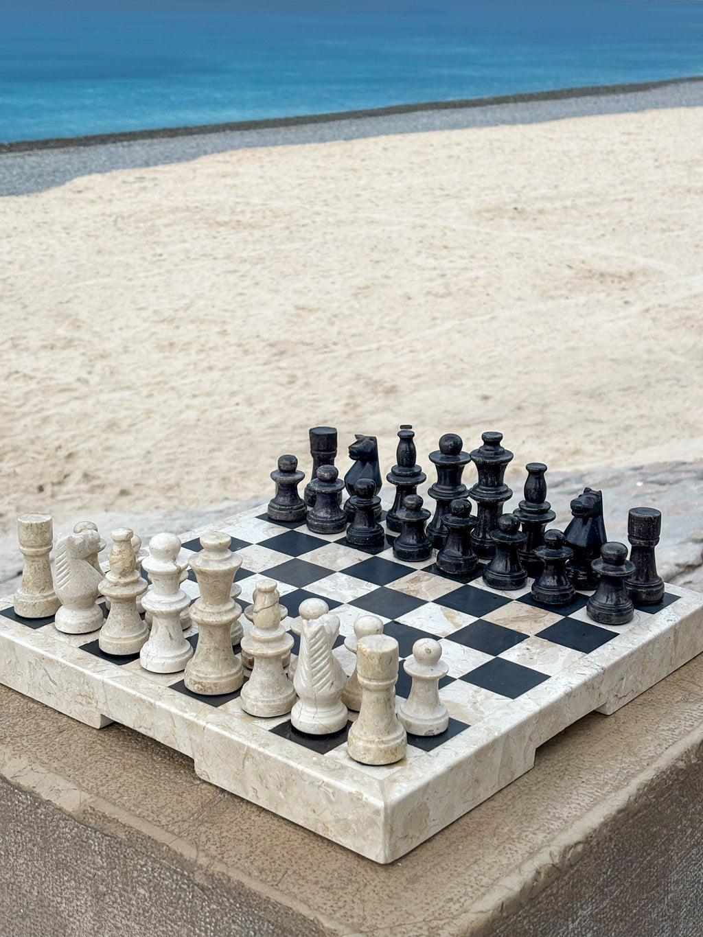 Échiquier en Marbre – Jeu d’Échecs de Luxe Fait Main