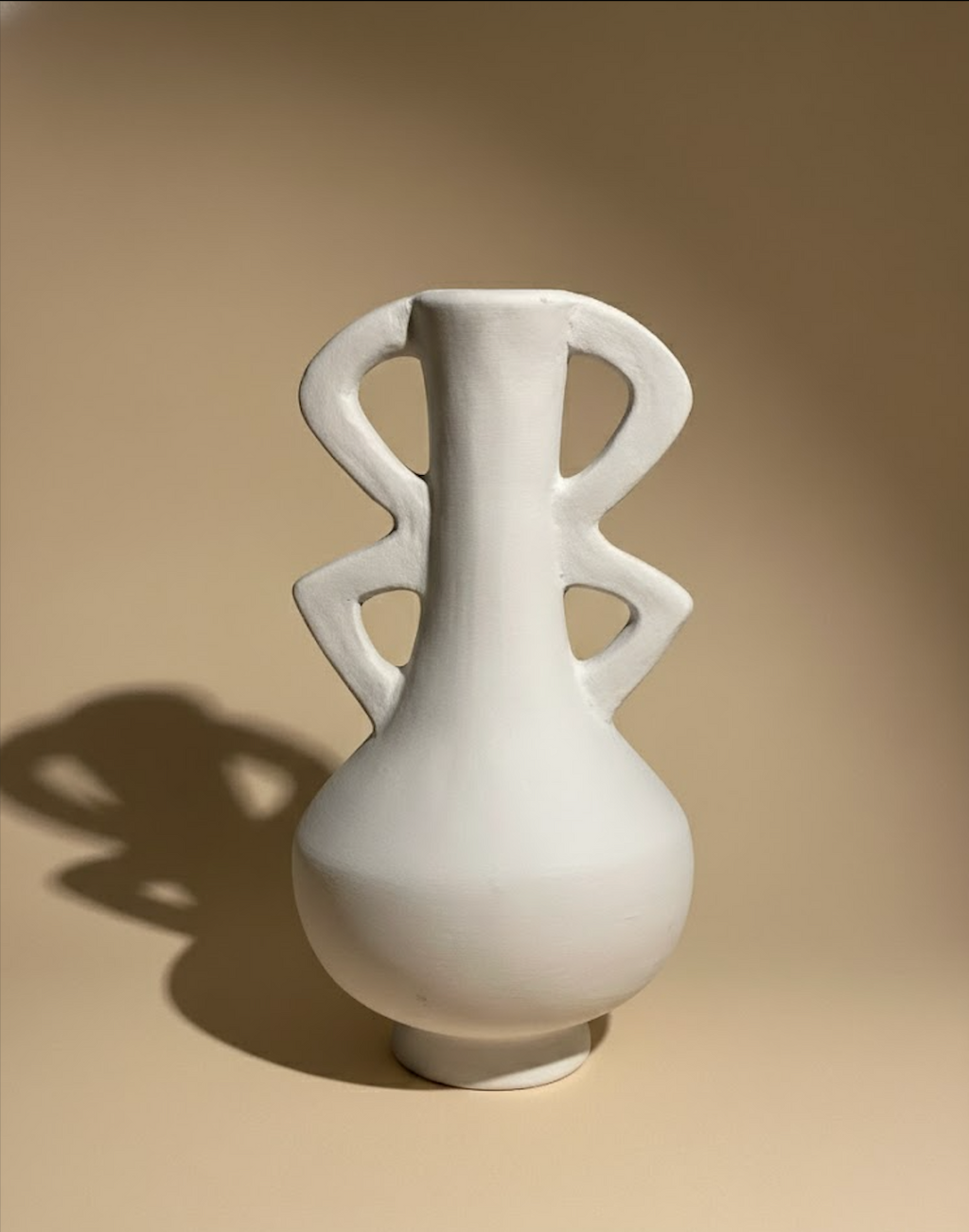 Vase à deux anses blanc