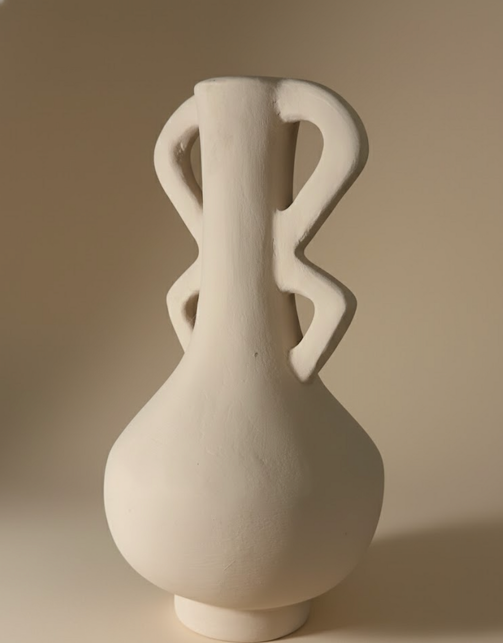 Vase à deux anses beige