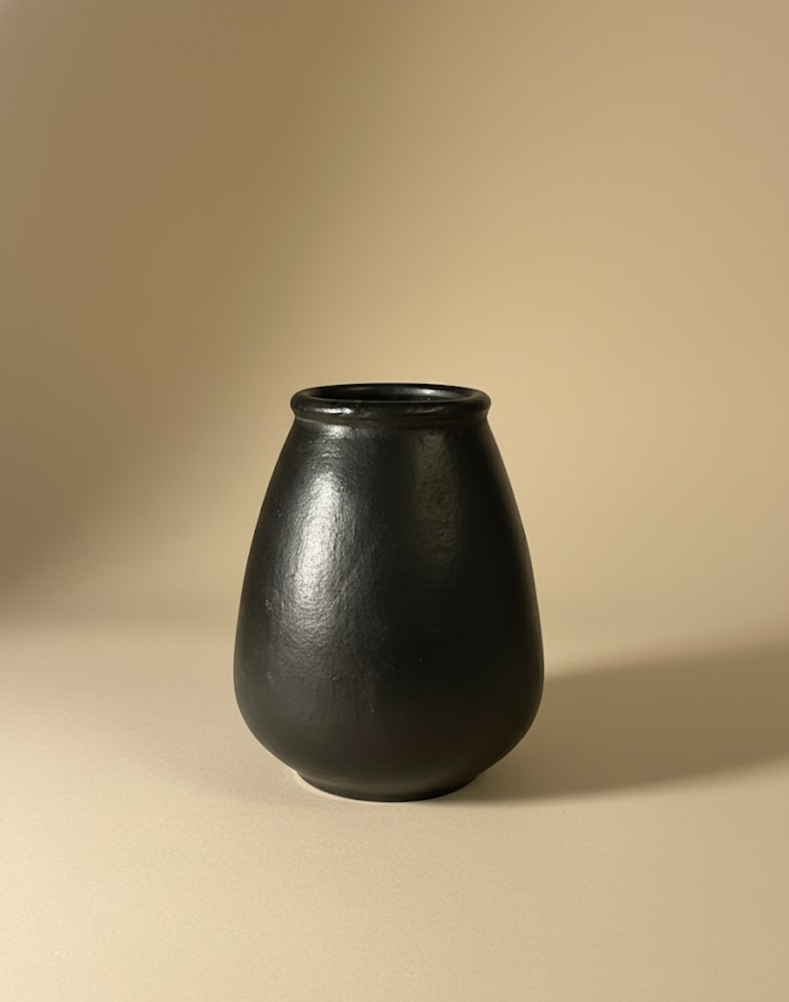 Vase noir 2
