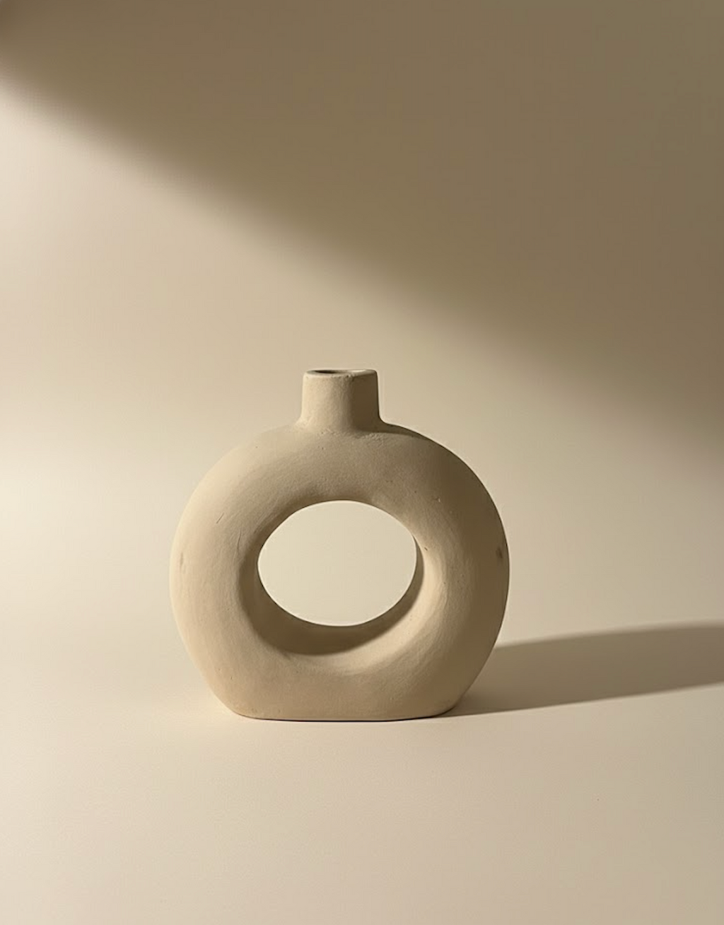 Vase cercle beige
