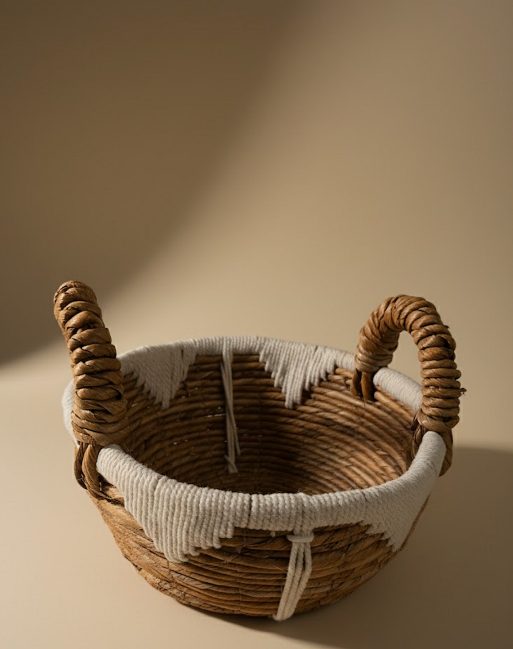 Panier petit en macramé