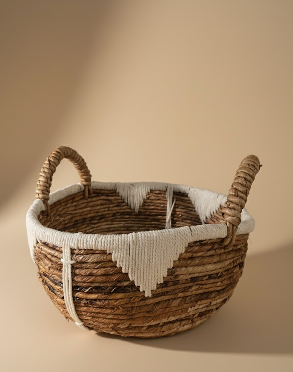Panier grand en macramé