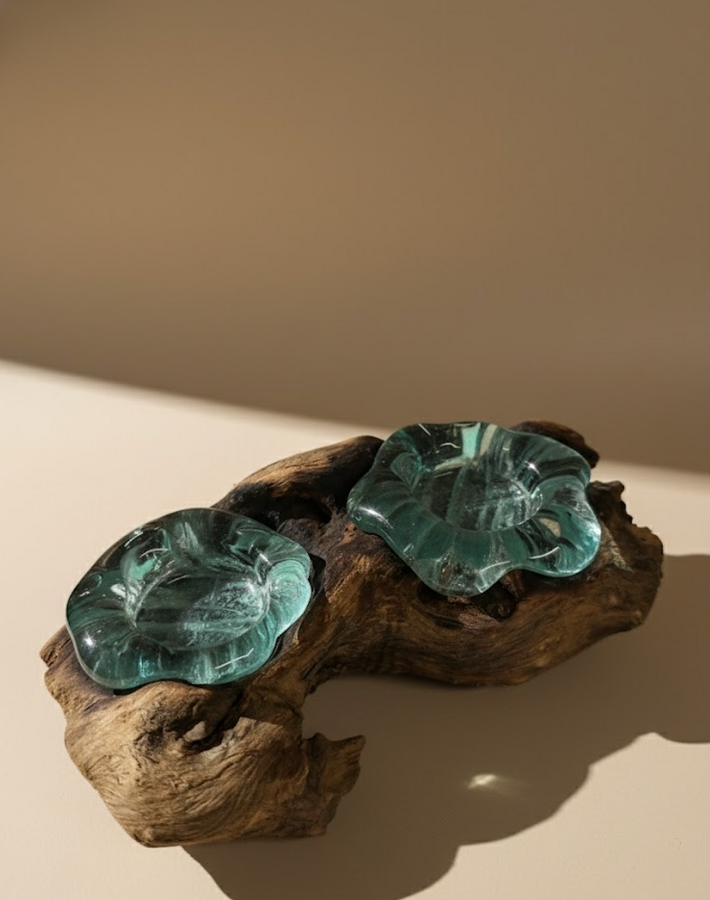 Verre soufflé et bois de teck