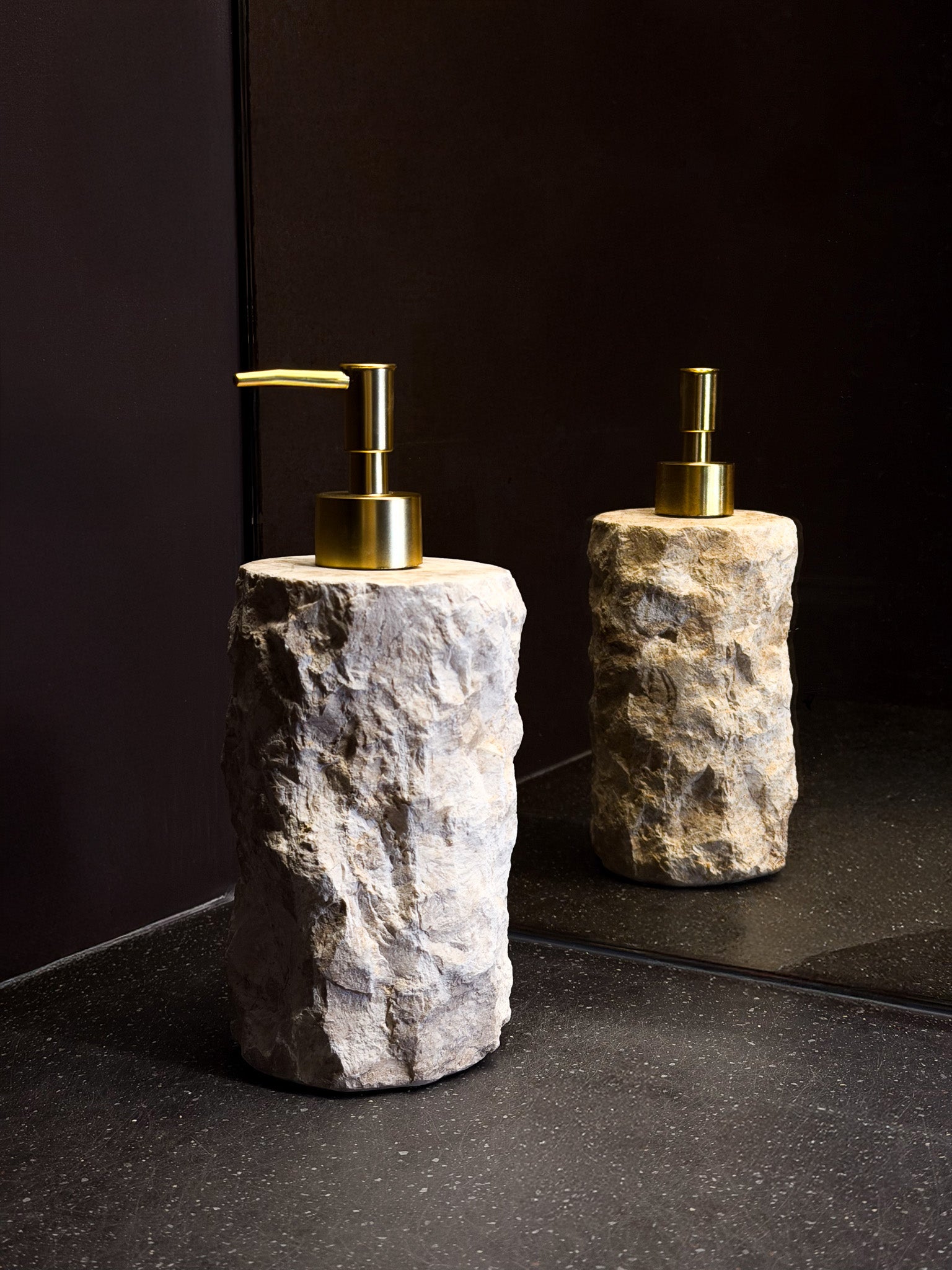 Distributeur à savon en marbre grand