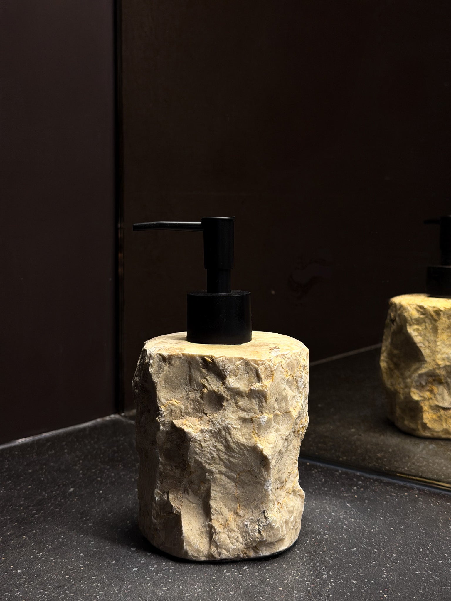 Distributeur à savon en marbre petit blanc