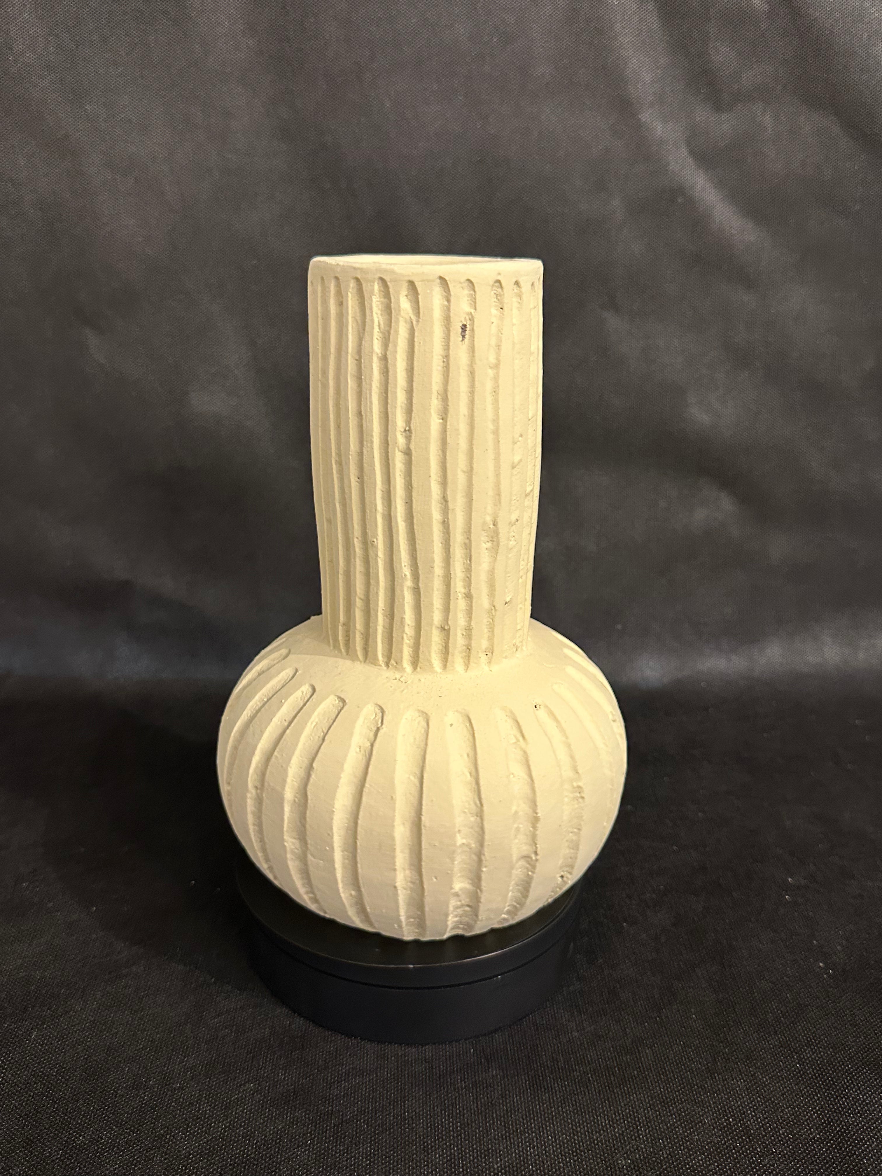 Vase jaune – Design côtelé