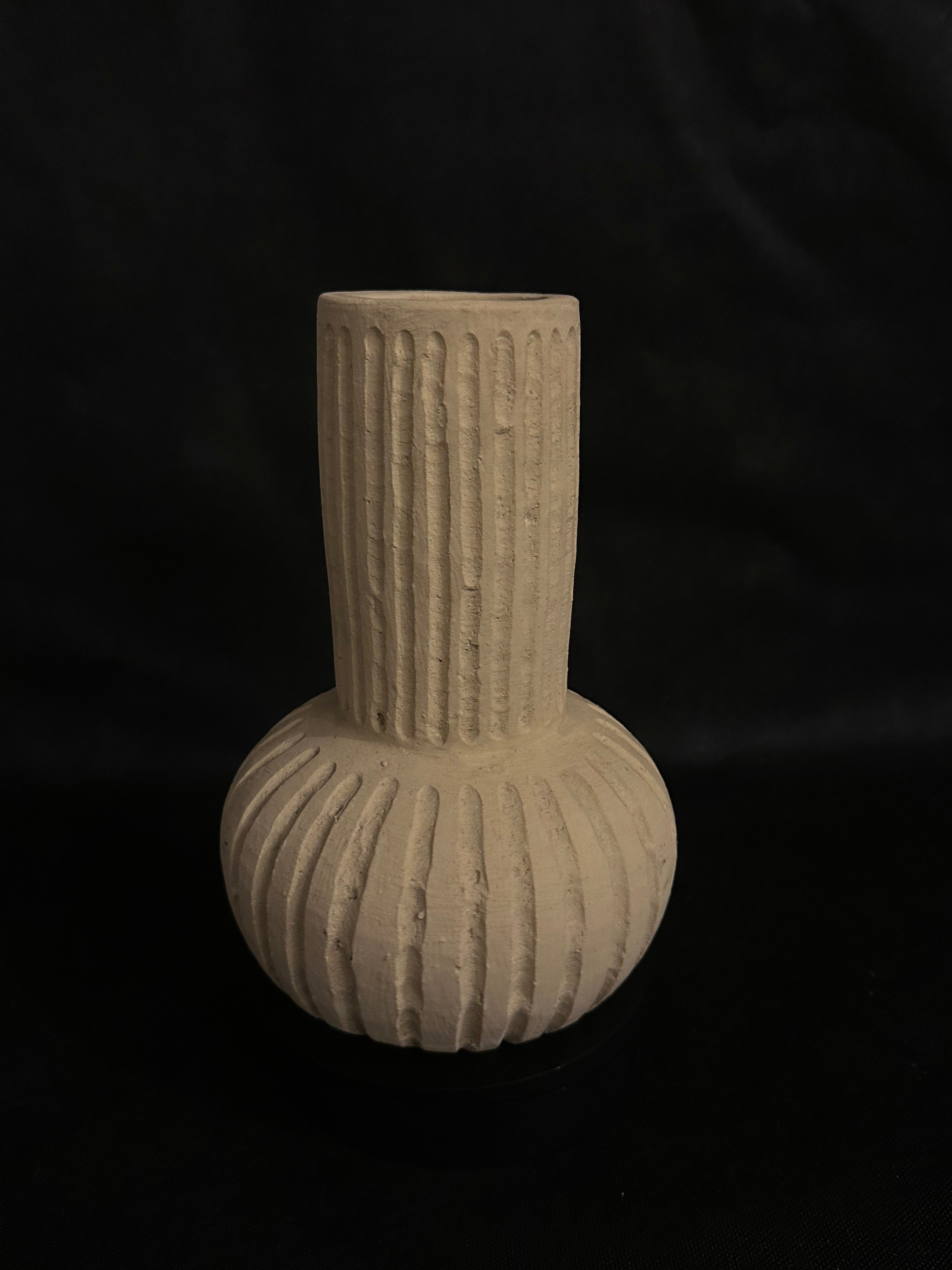 Vase beige – Design côtelé