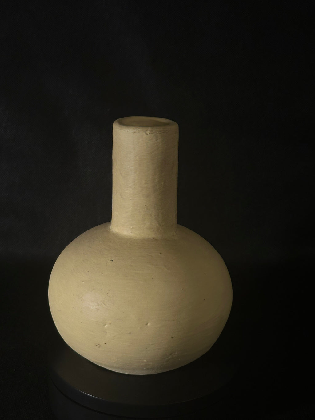 Vase rond jaune