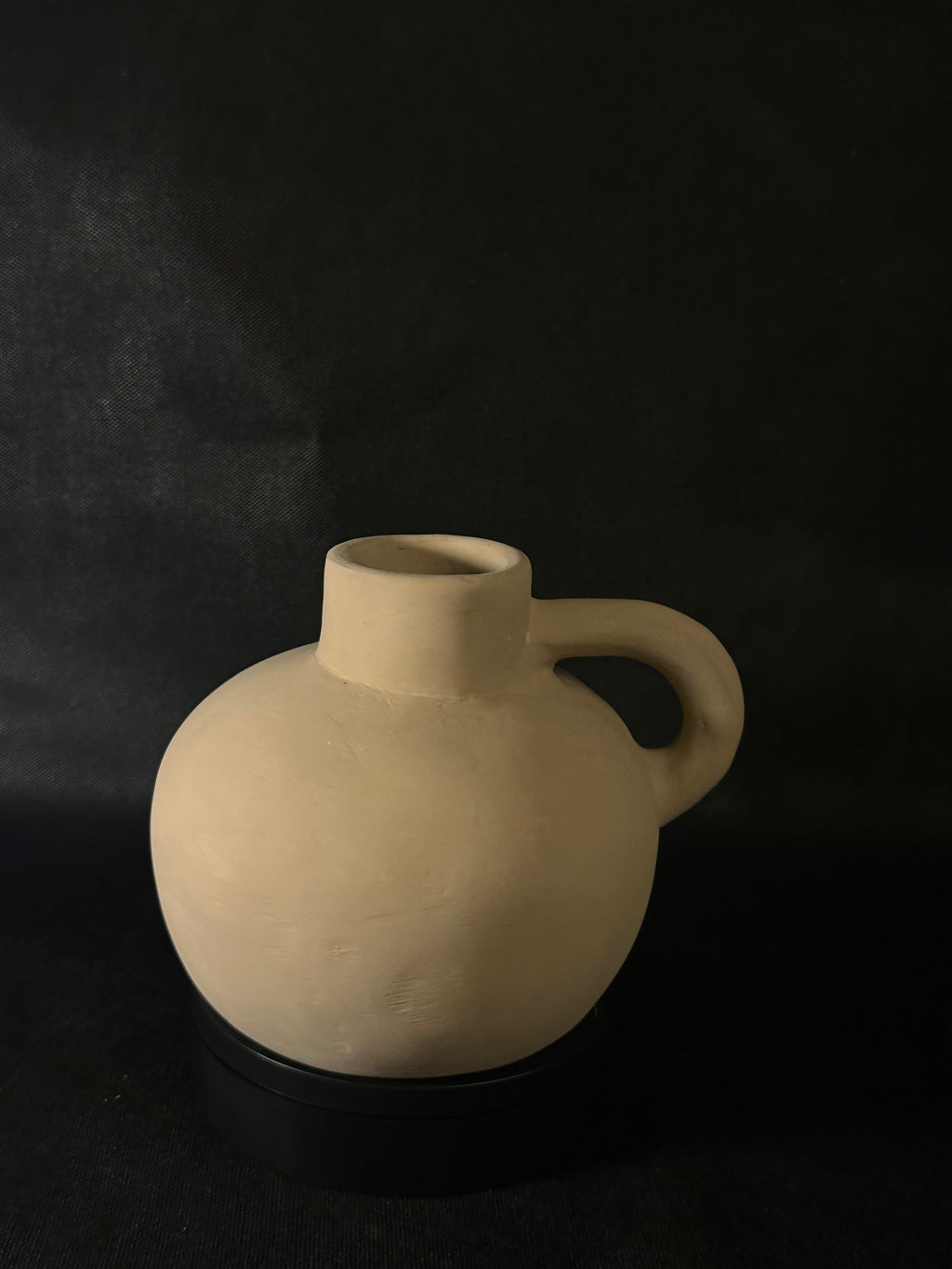 Vase rond avec poignée beige