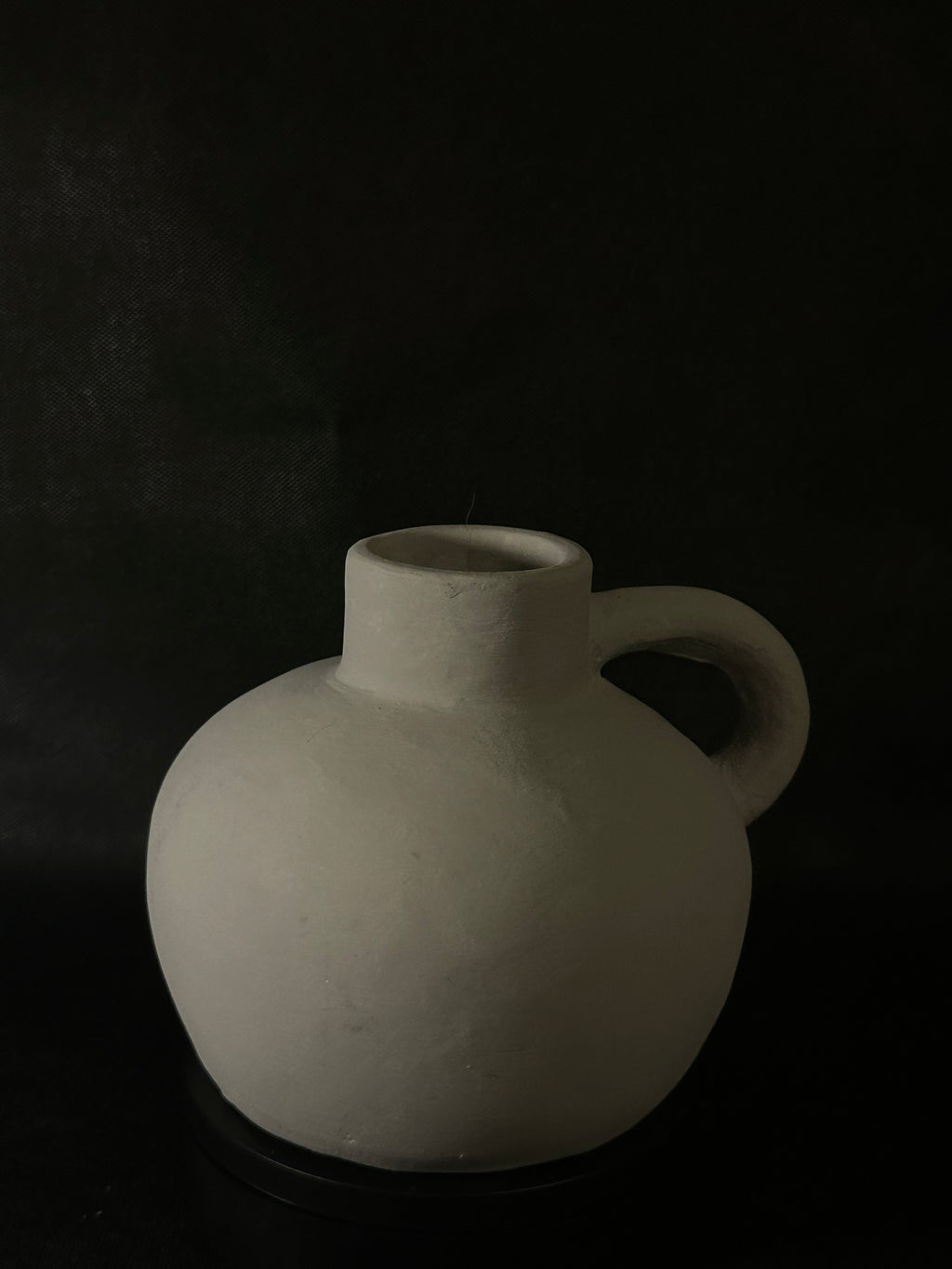 Vase rond avec poignée gris