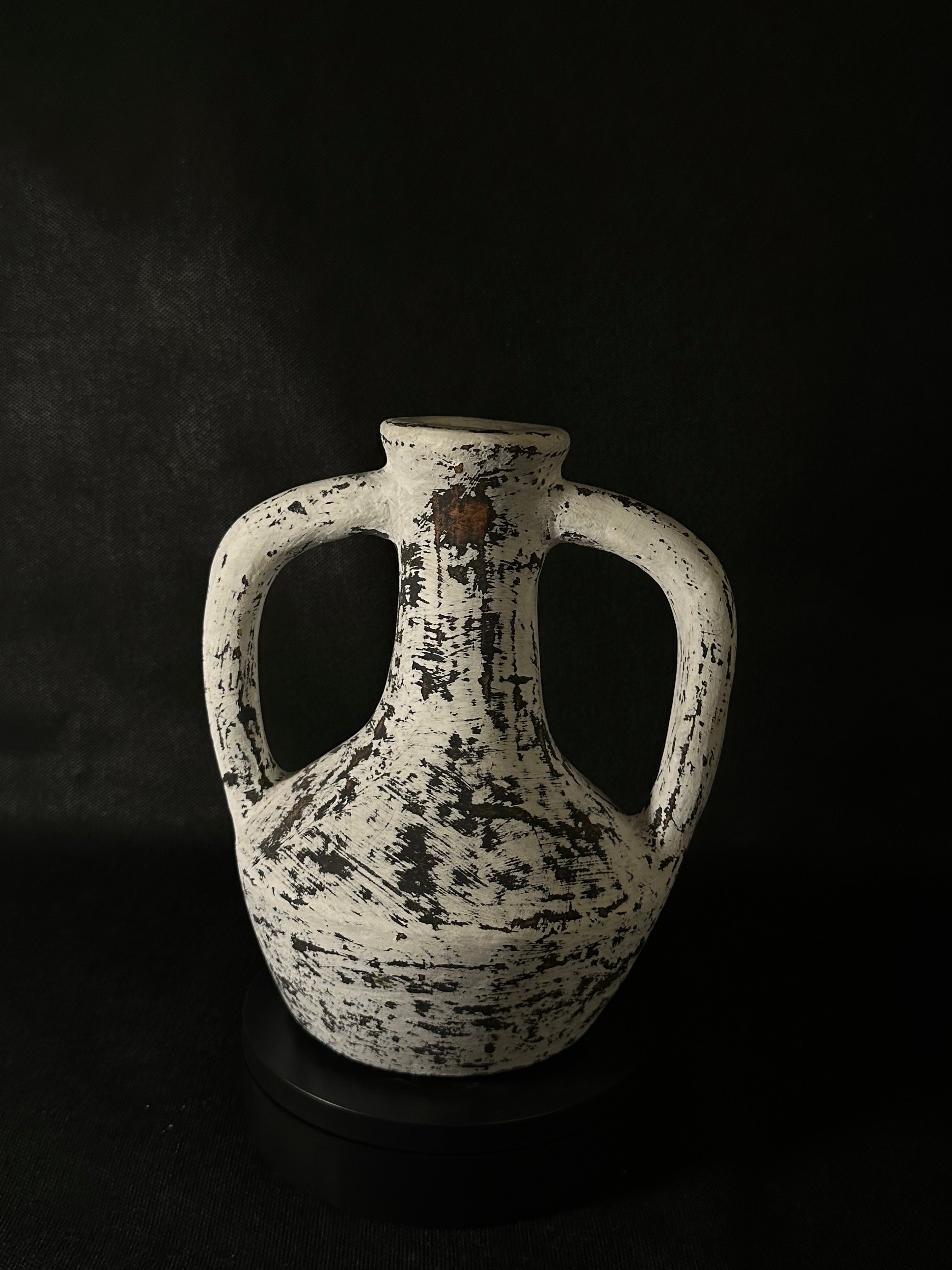 Vase avec poignées blanc et noir