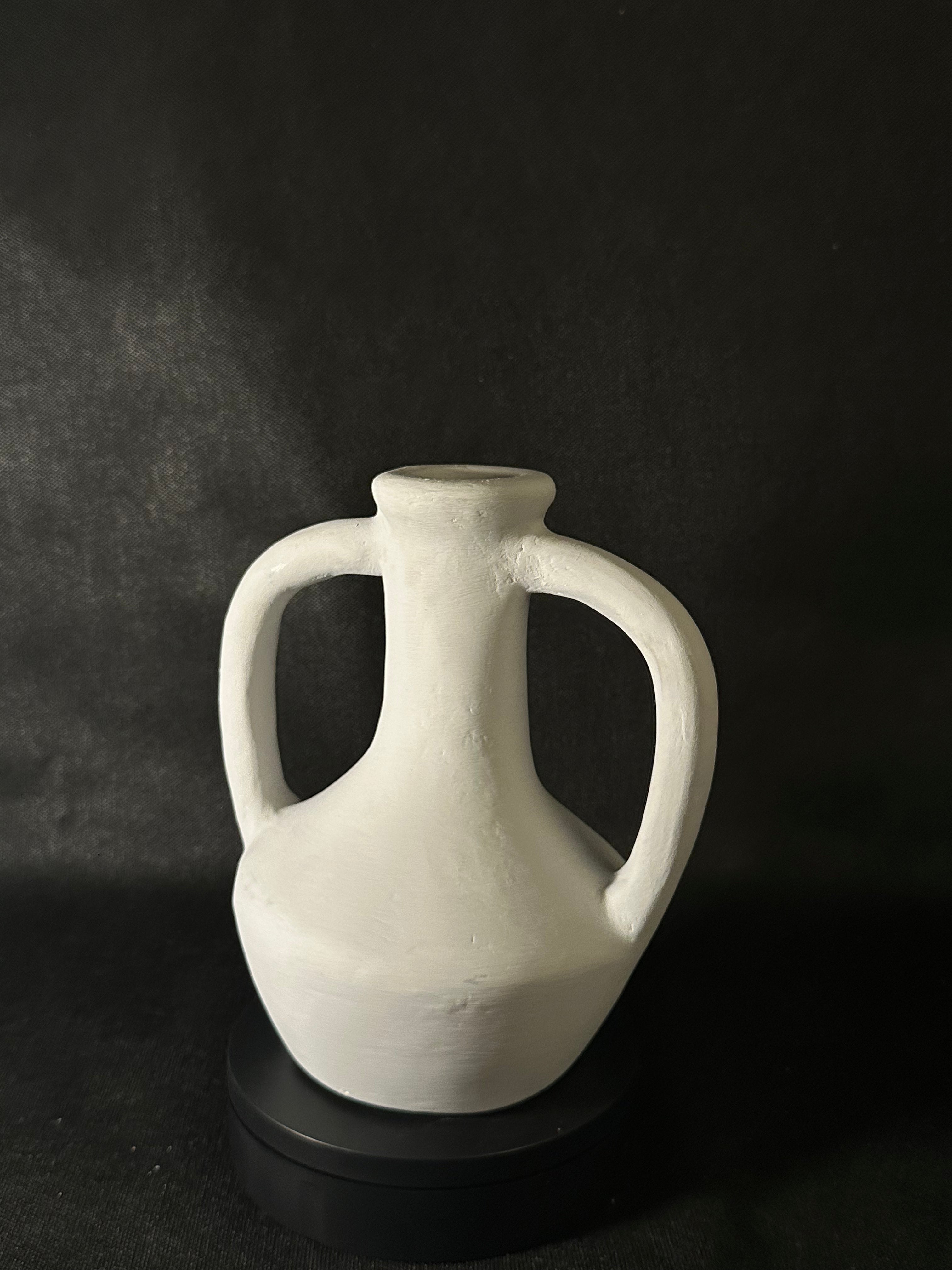 Vase avec poignées gris
