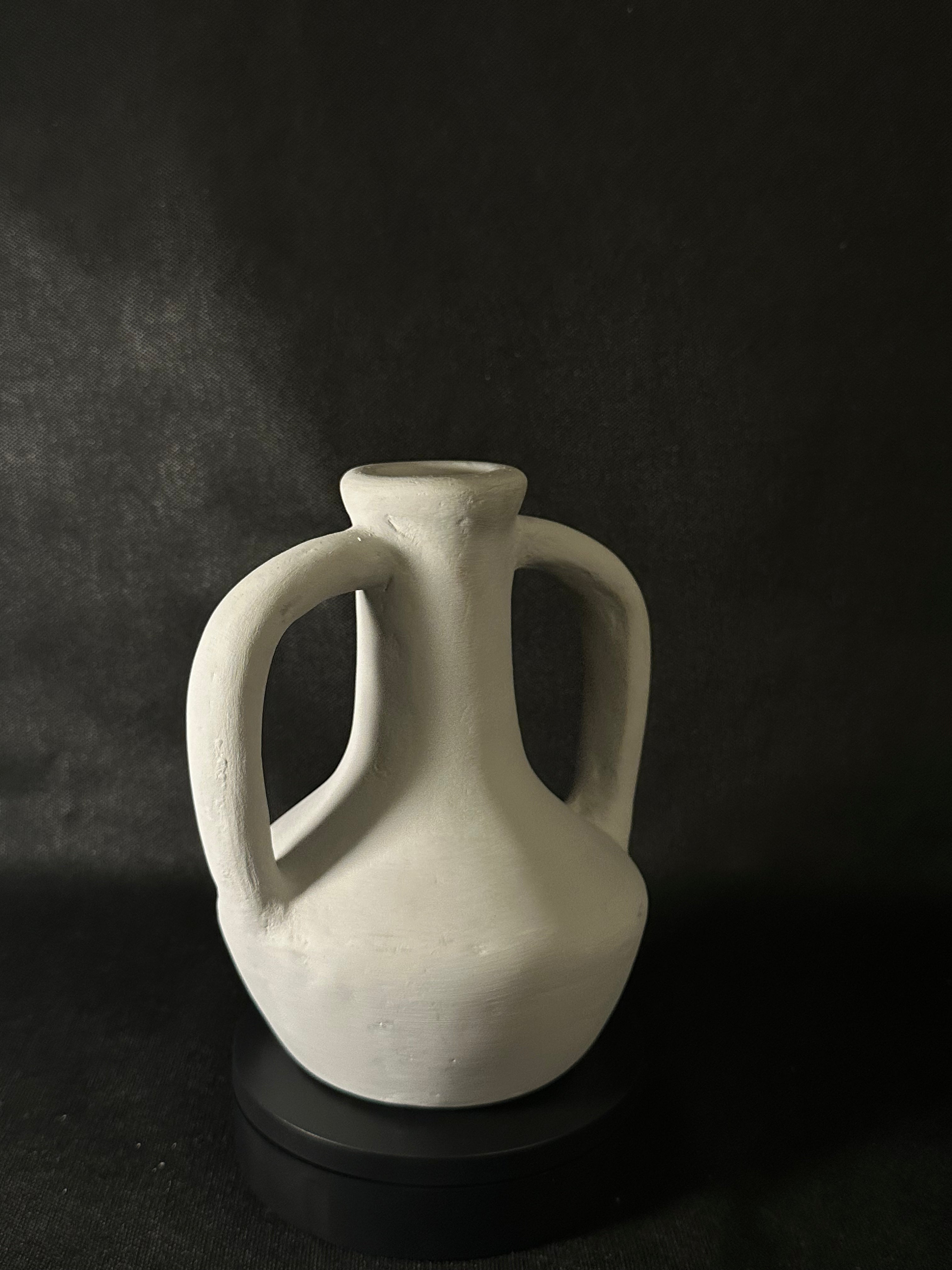 Vase avec poignées gris