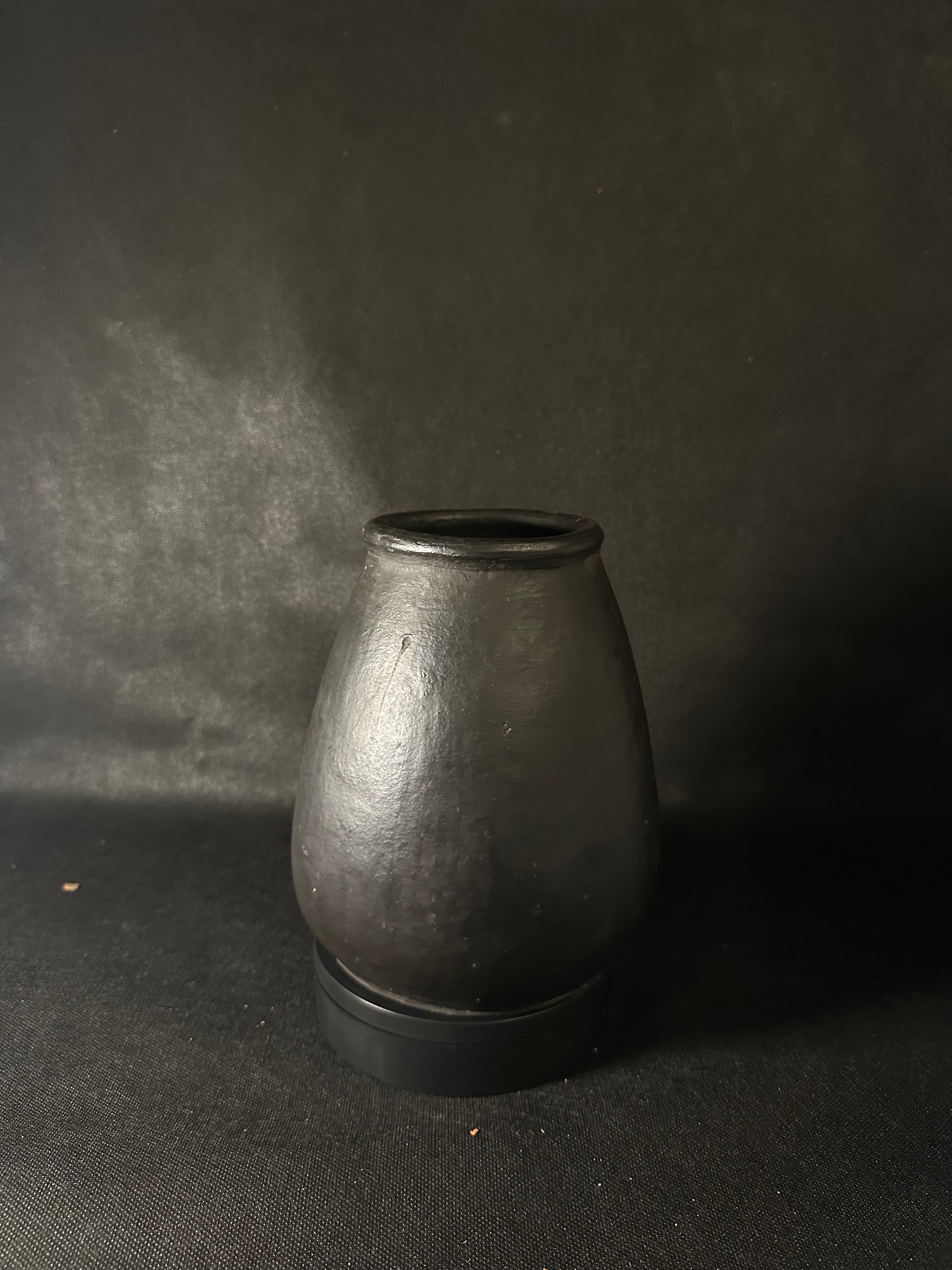 Vase noir 1