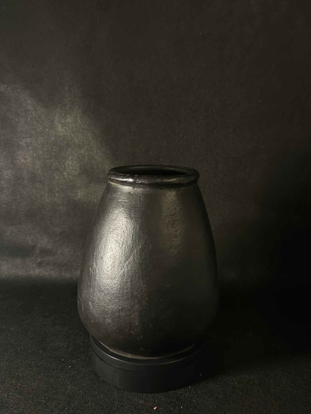 Vase noir 2