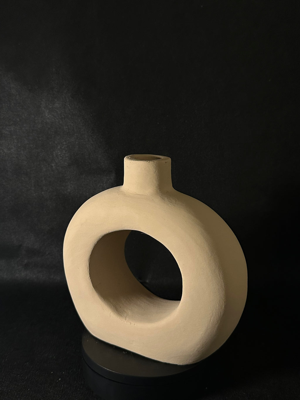 Vase cercle beige