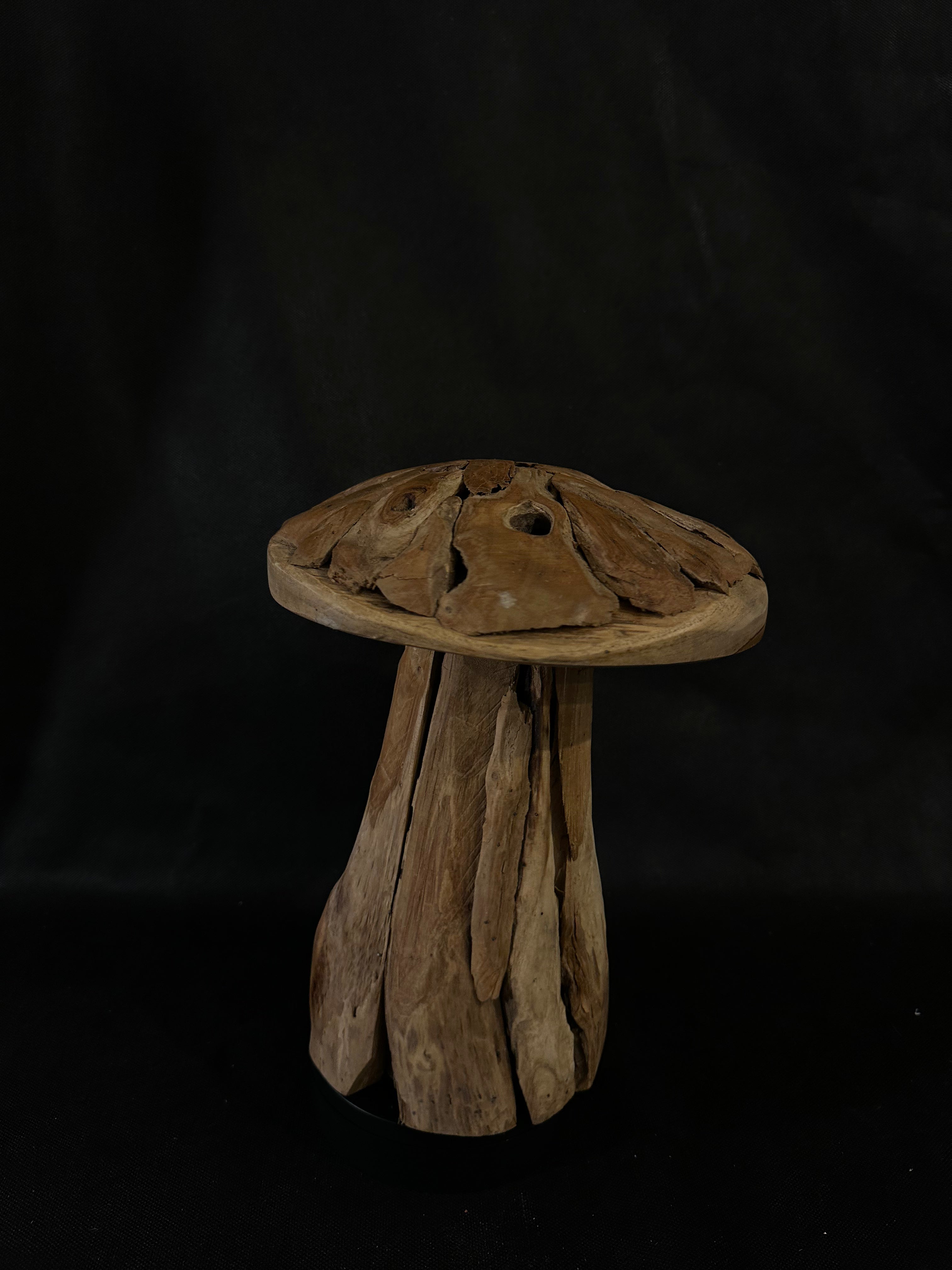 Champignon en bois de teck