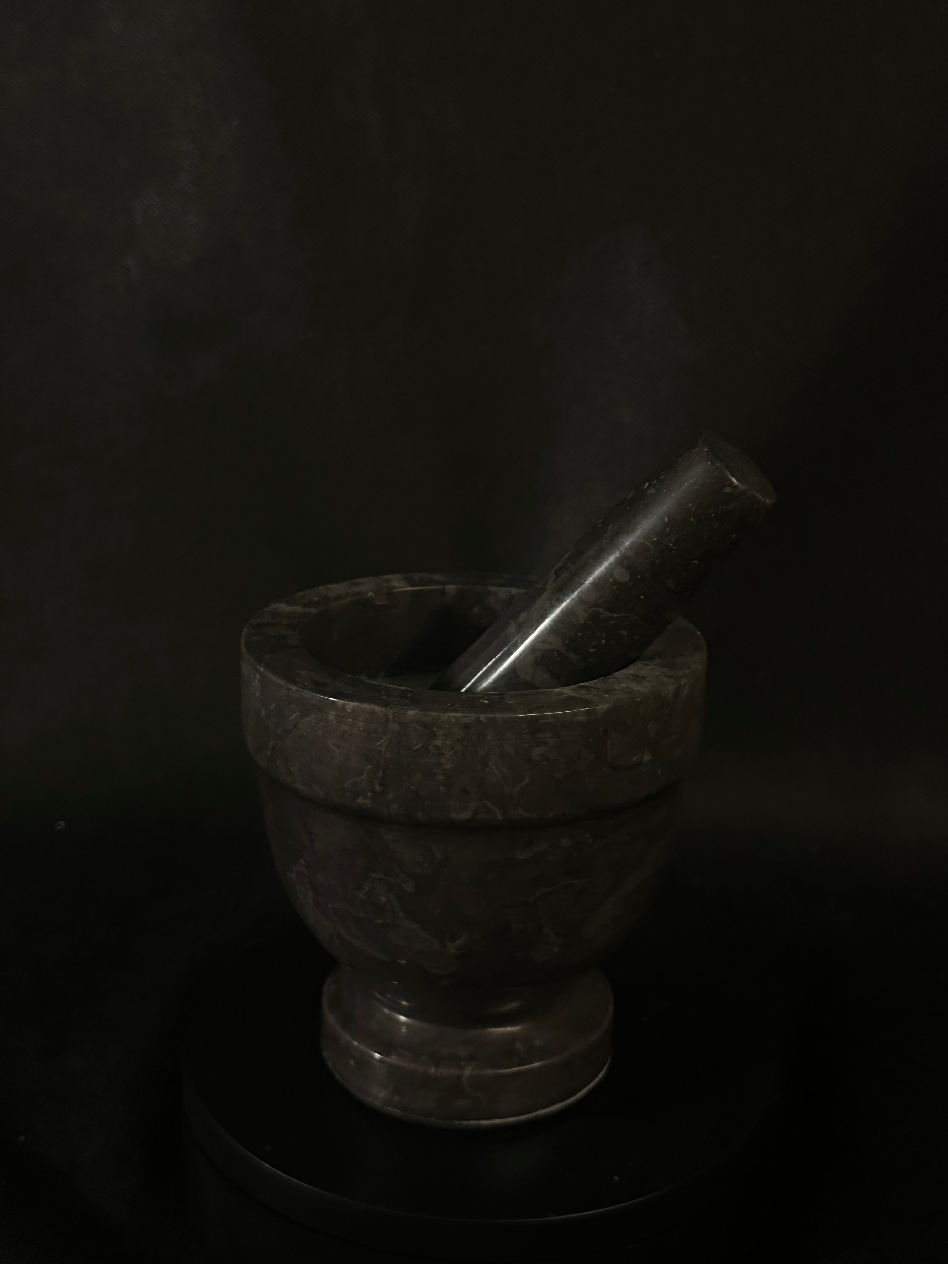 Mortier en marbre gris