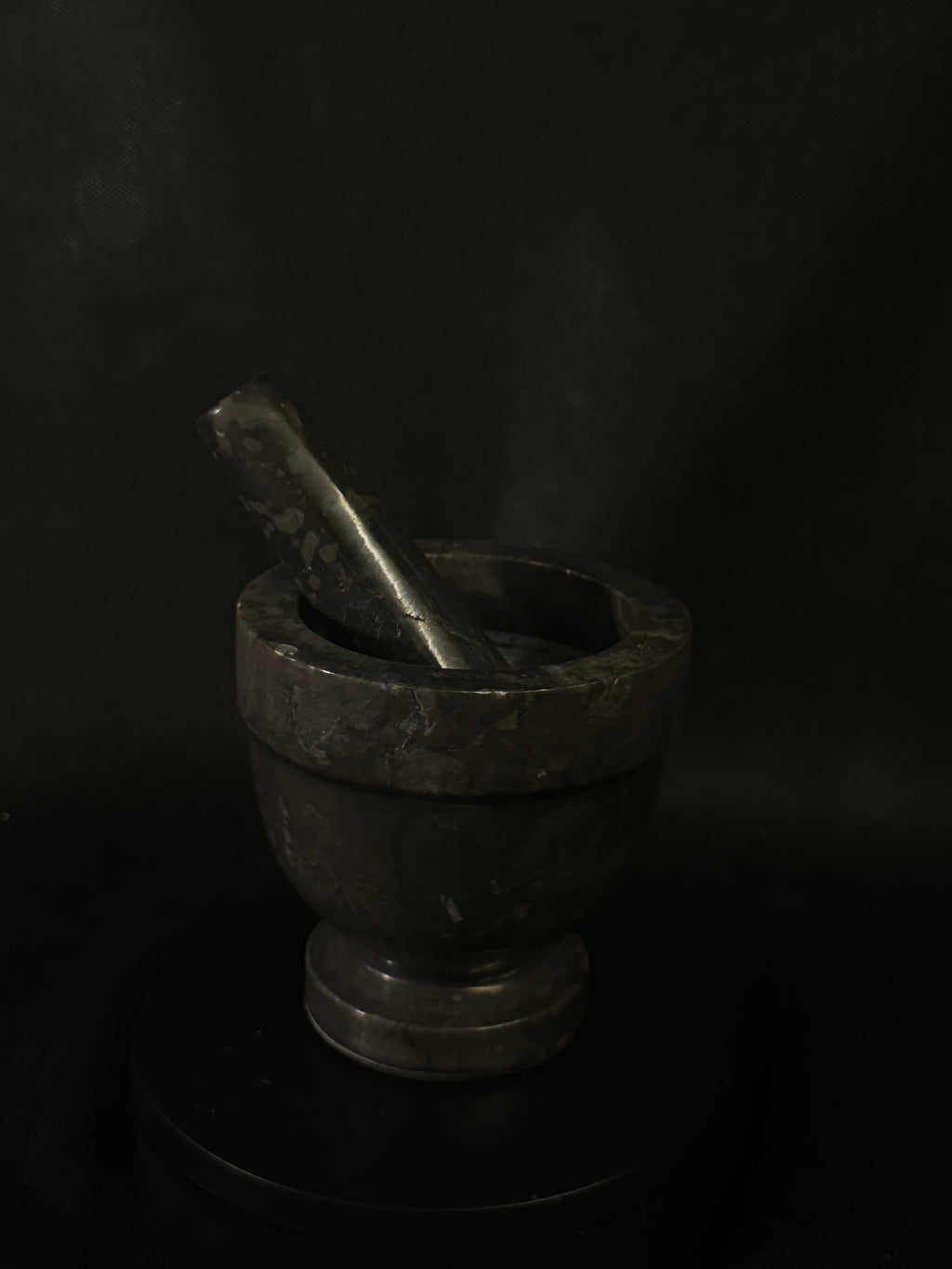 Mortier en marbre gris