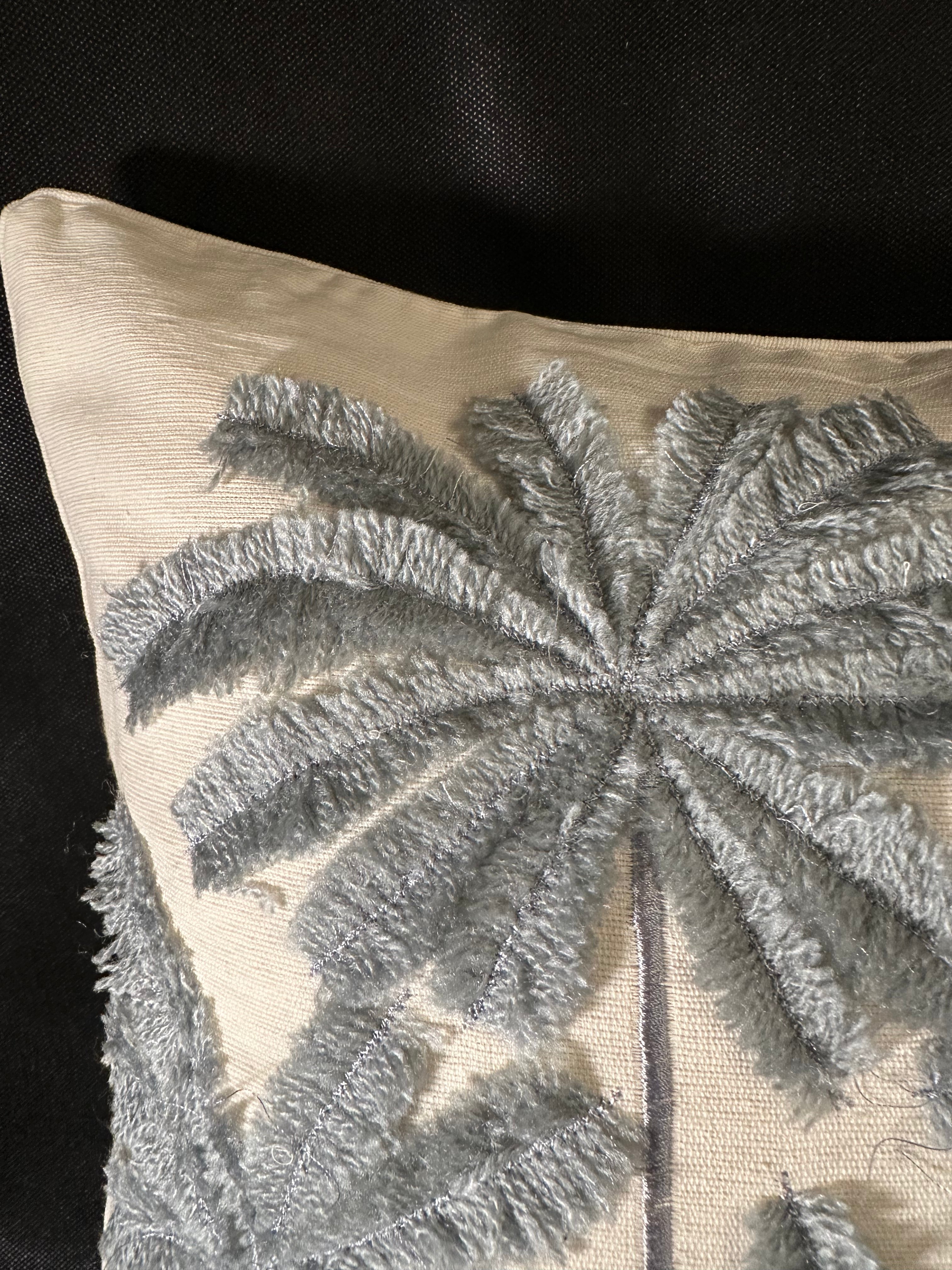 Taies de coussins bleues Palmier brodé