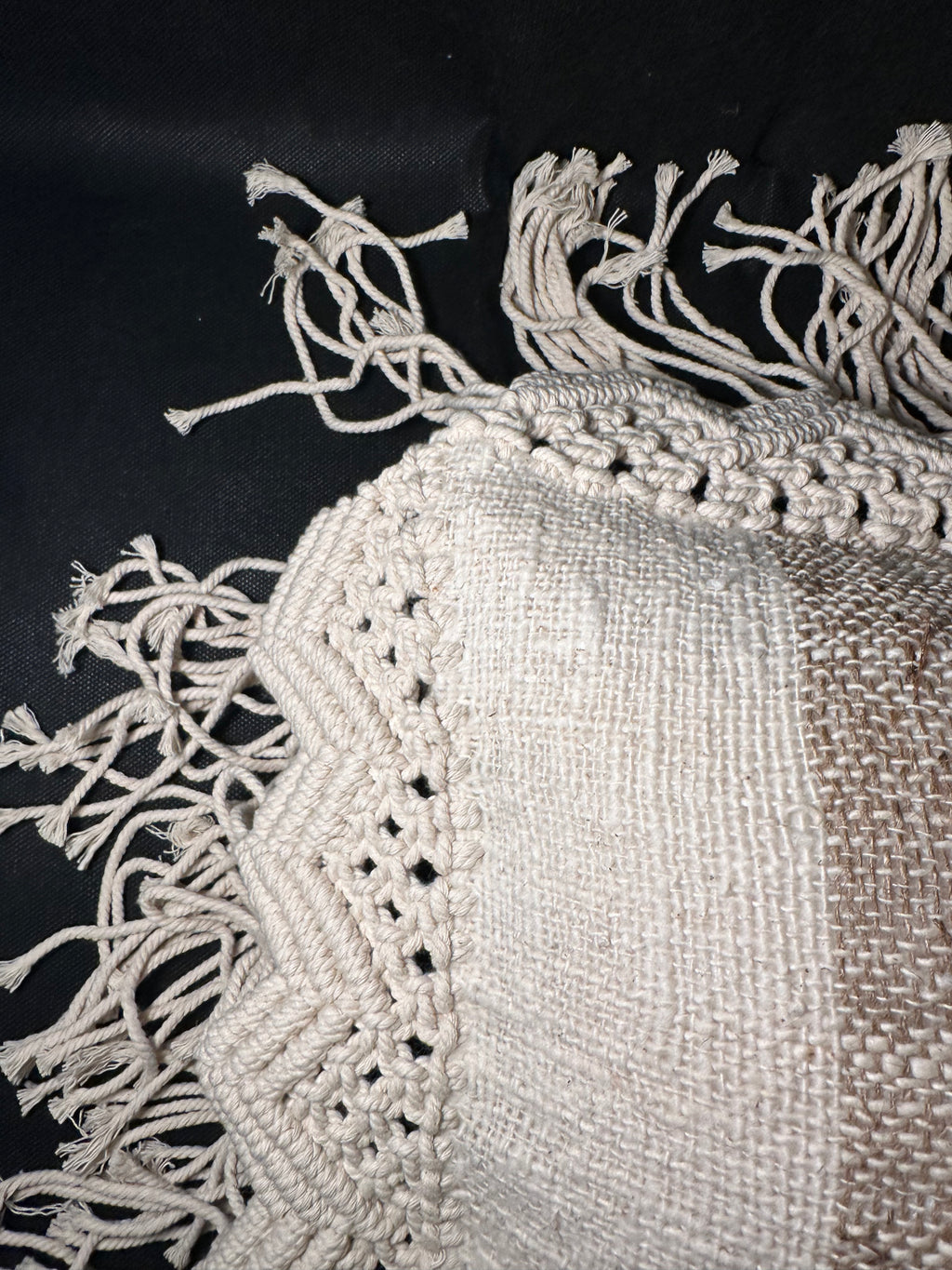 Taies de coussins en macramé