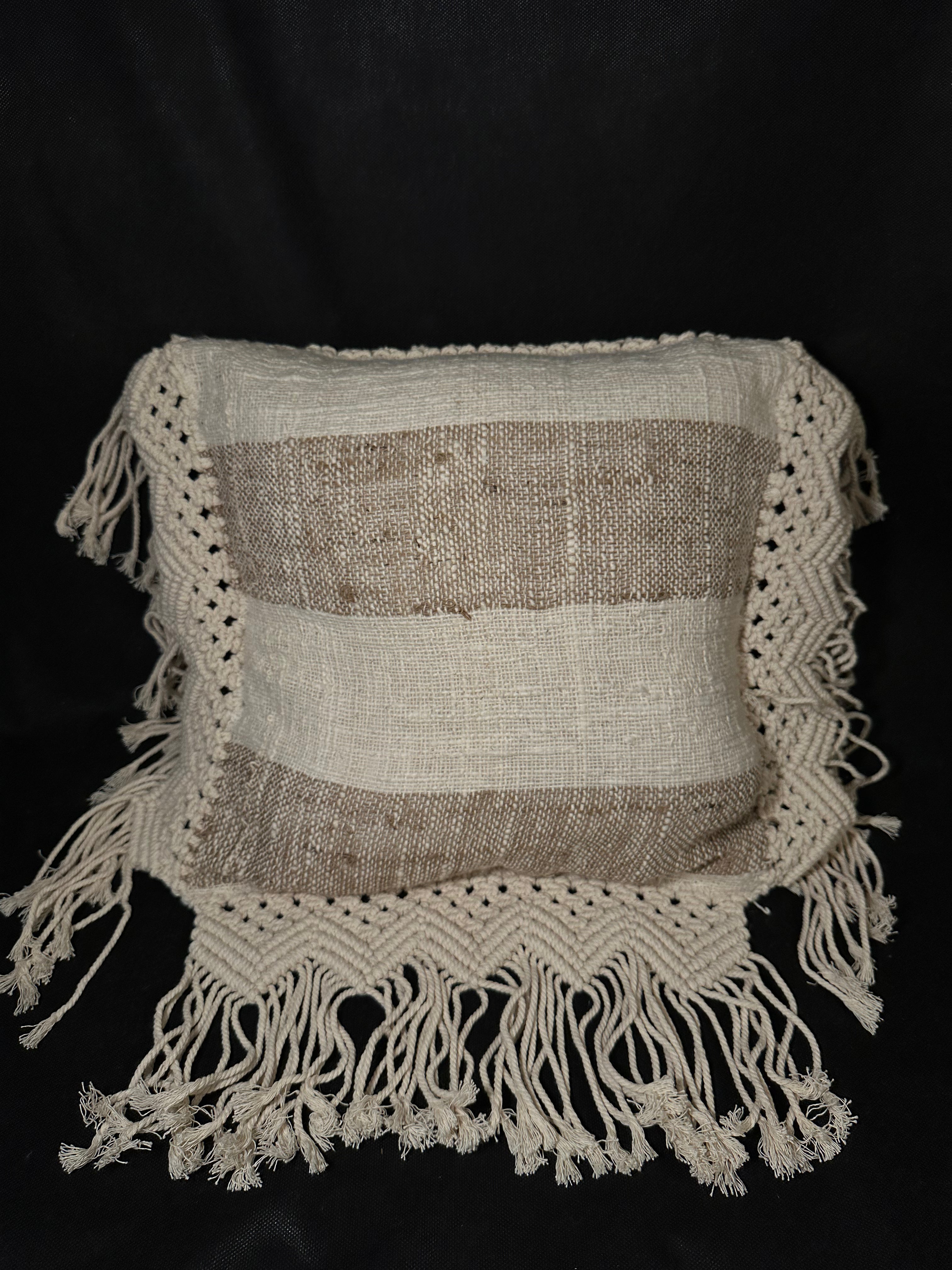 Taies de coussins en macramé