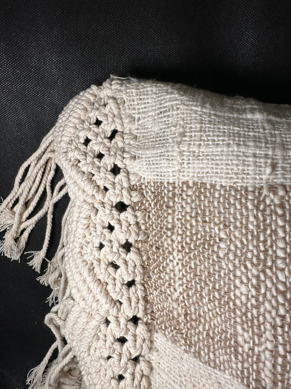 Taies de coussins en macramé