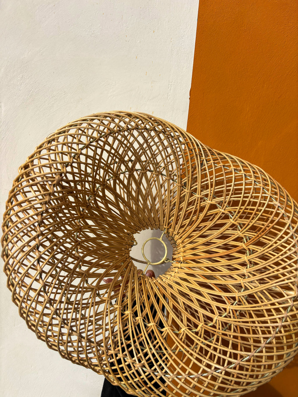 Petit luminaire vague en rotin