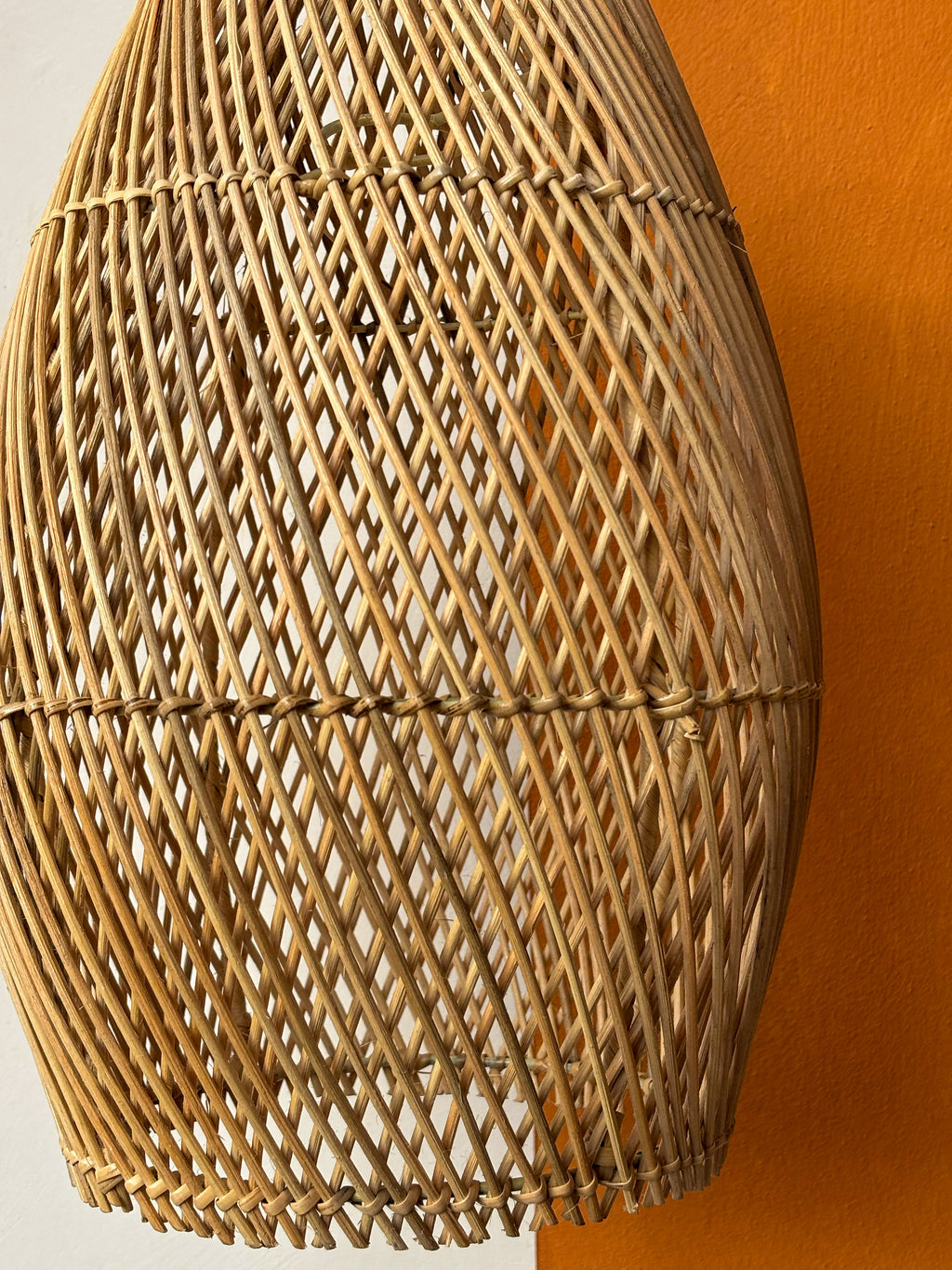 Moyen luminaire goutte en rotin