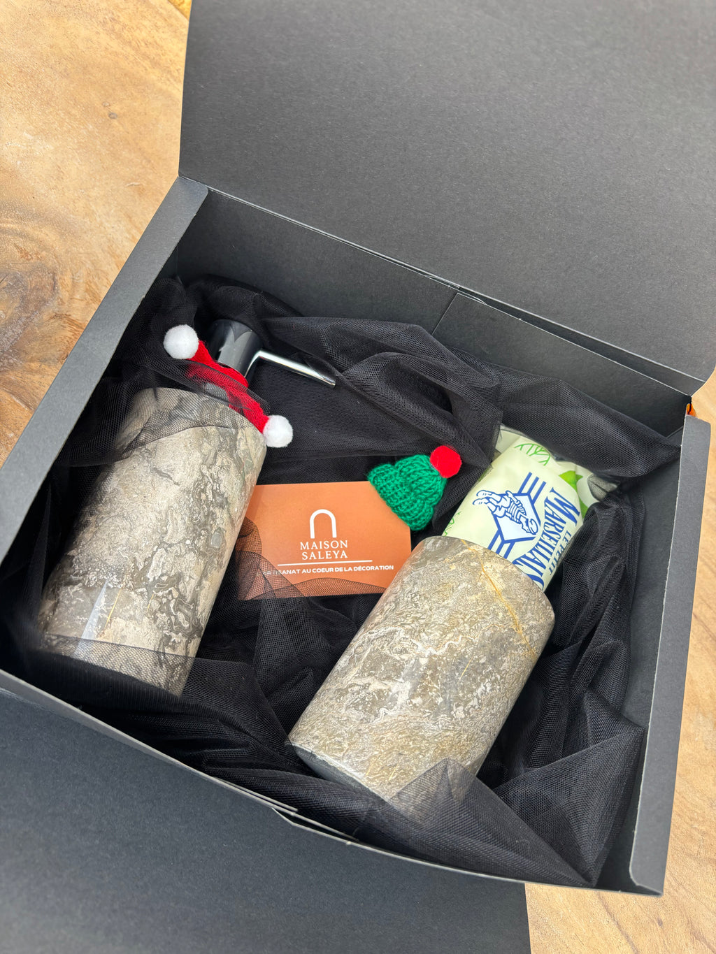 Coffret en Marbre – Push à Savon, Porte-Brosse à Dents & Savon le Petit Marseillais