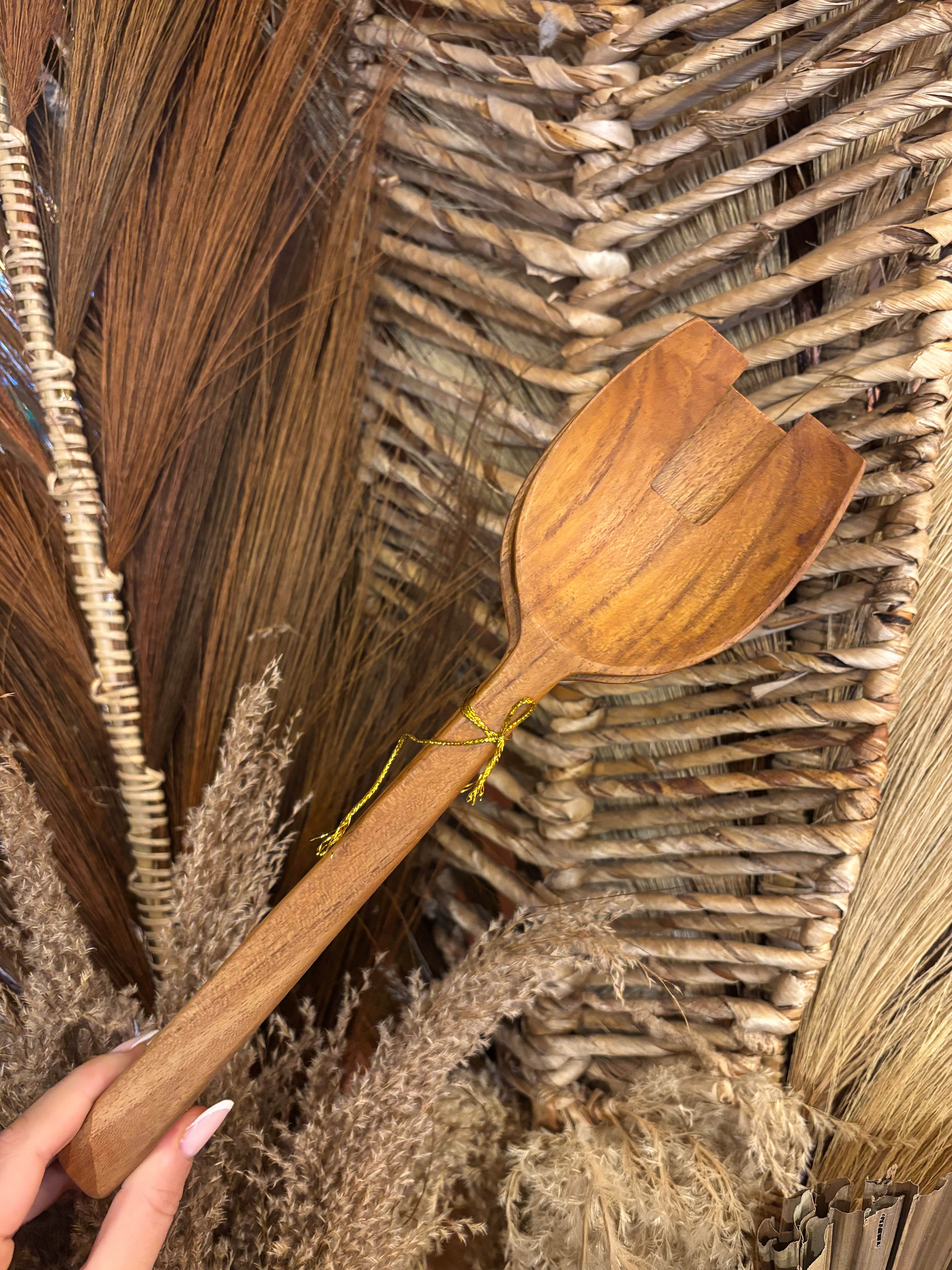 Coffret Planche en Bois de Teck & Couverts à Salade Artisanaux