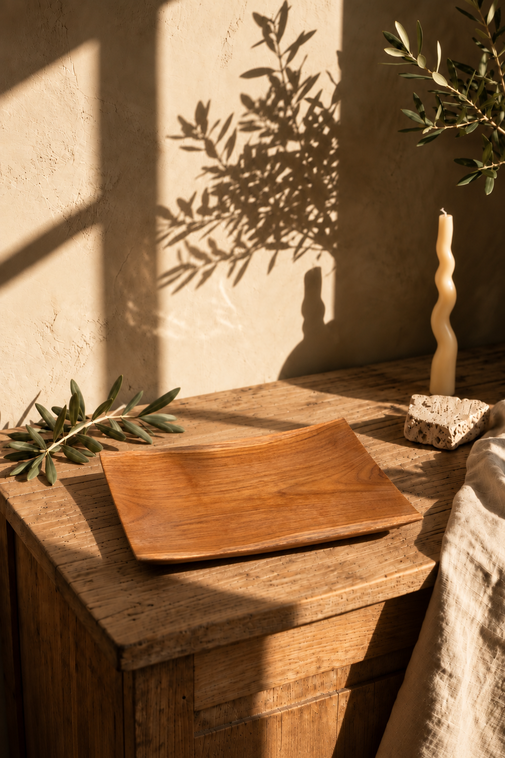 Assiette rectangulaire en bois de teck – 25,5 x 17 cm