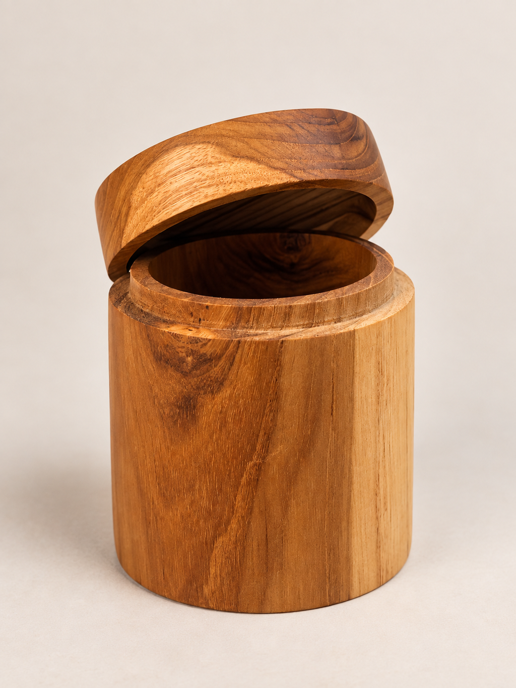 Boîte en bois avec couvercle