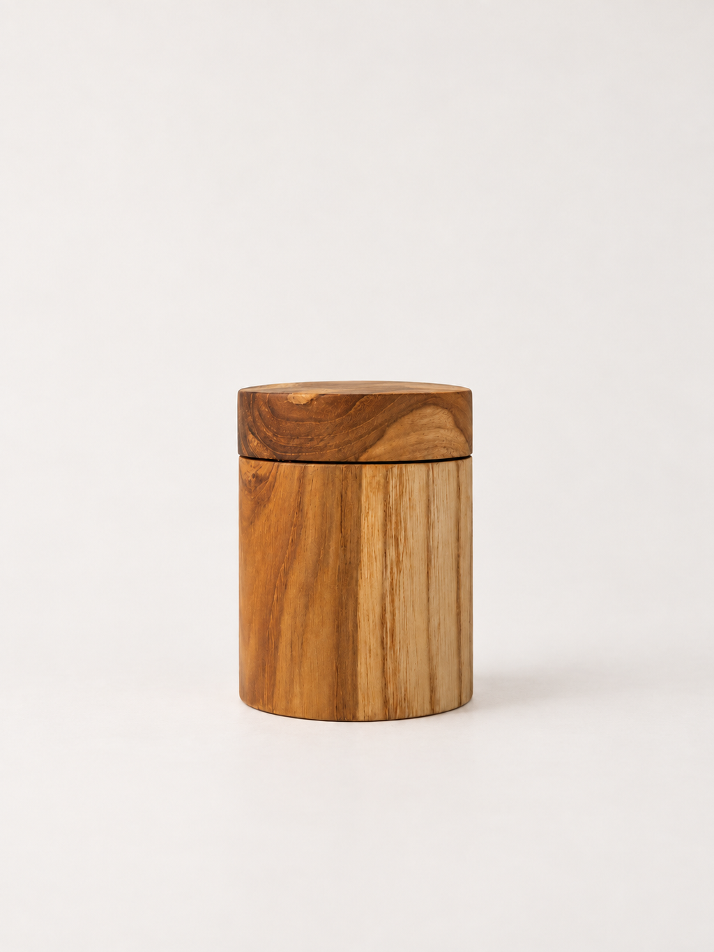 Boîte en bois avec couvercle