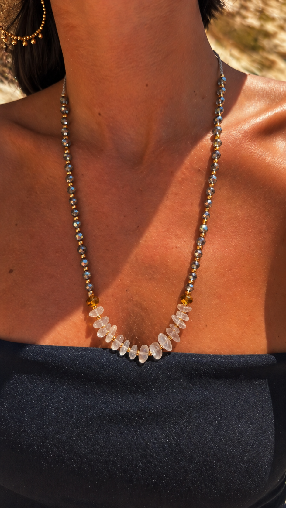 Collier gris et blanc – Éclat