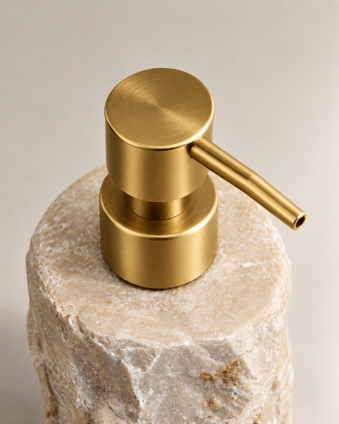 Push à savon en marbre petit blanc embout gold