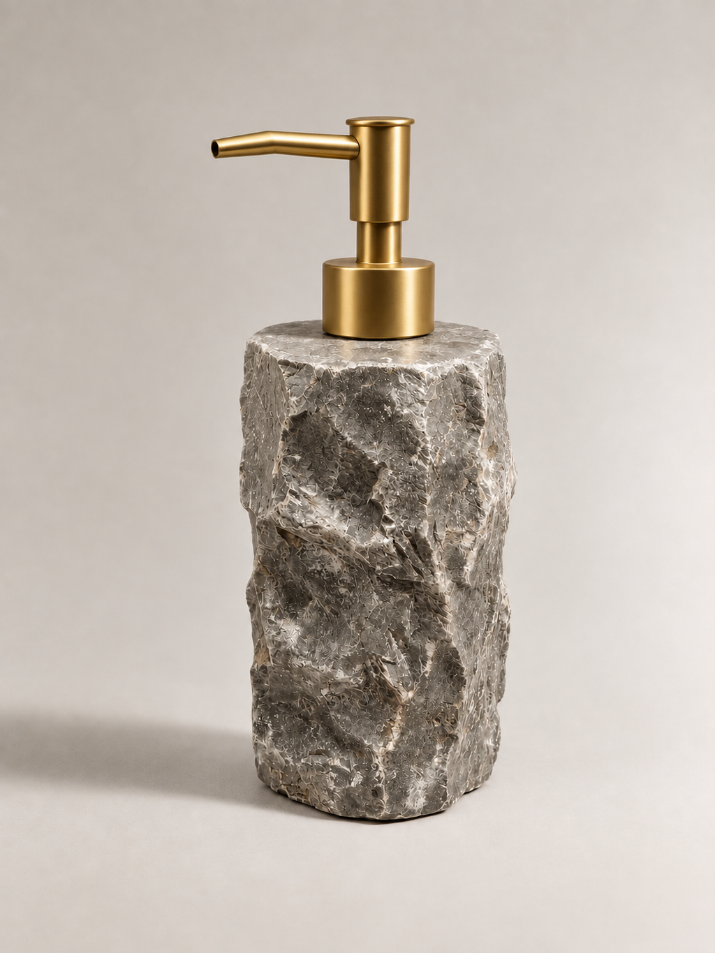 Push à savon en marbre grand gris embout gold